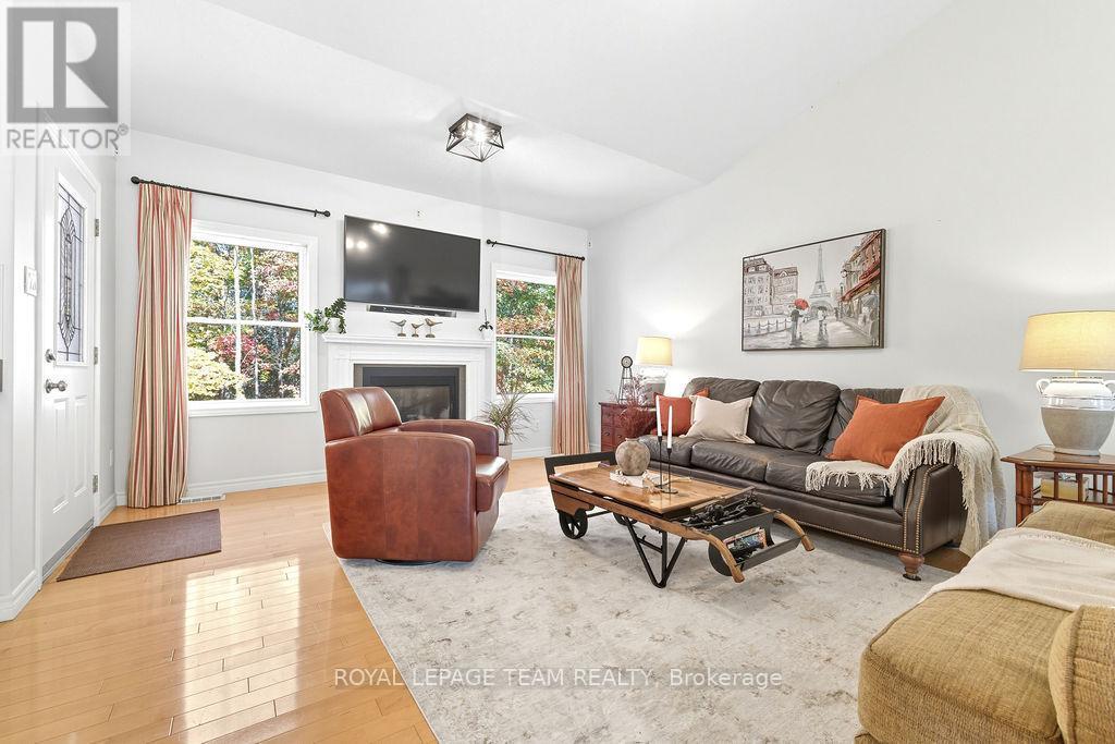 












698 BARRYVALE ROAD

,
Greater Madawaska,




Ontario
K0J1H0

