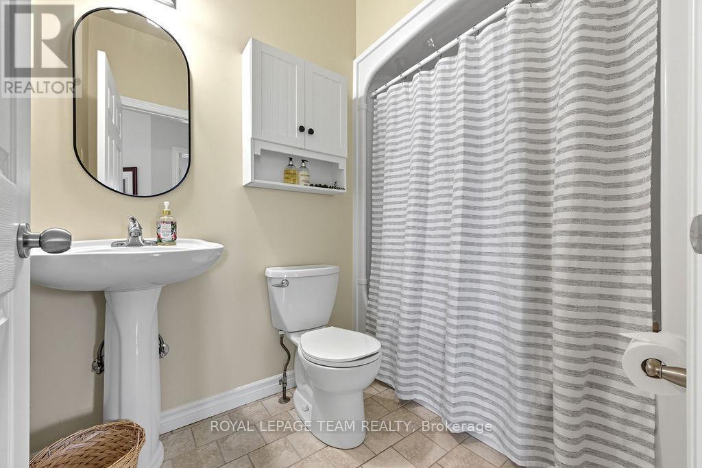 












698 BARRYVALE ROAD

,
Greater Madawaska,




Ontario
K0J1H0

