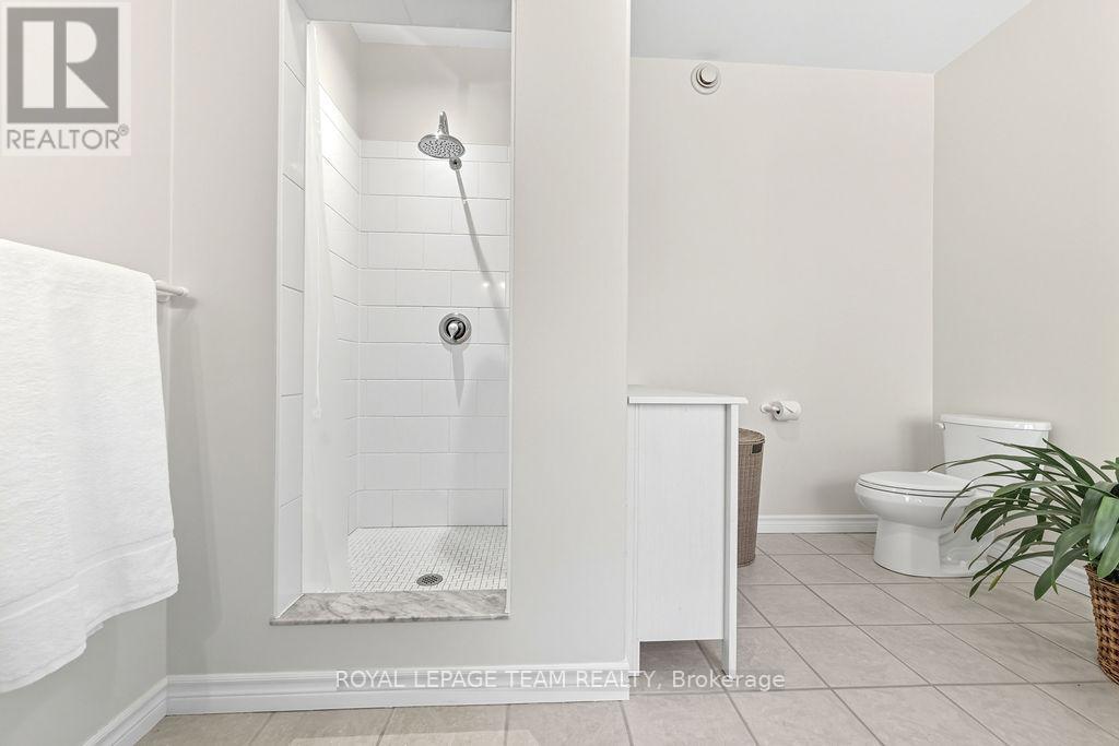 












698 BARRYVALE ROAD

,
Greater Madawaska,




Ontario
K0J1H0

