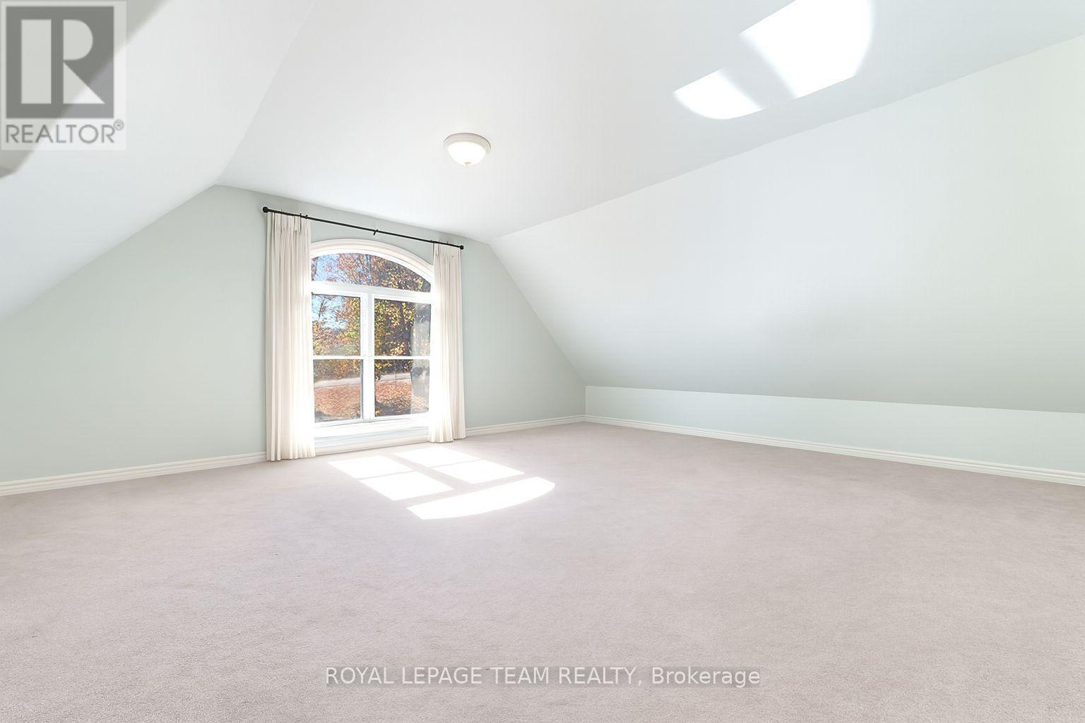 












698 BARRYVALE ROAD

,
Greater Madawaska,




Ontario
K0J1H0

