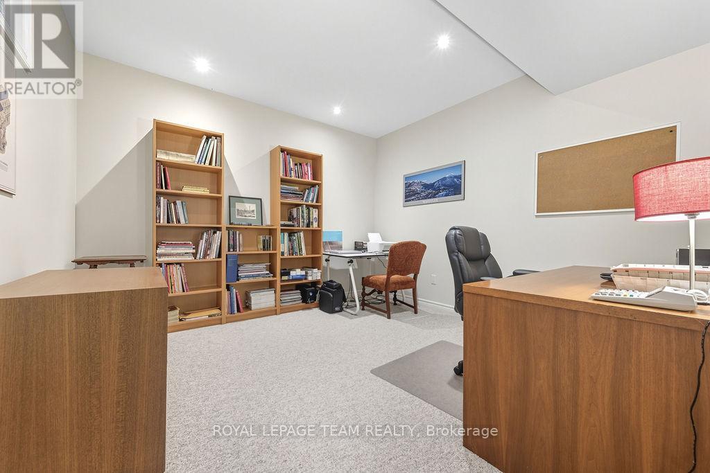 












698 BARRYVALE ROAD

,
Greater Madawaska,




Ontario
K0J1H0

