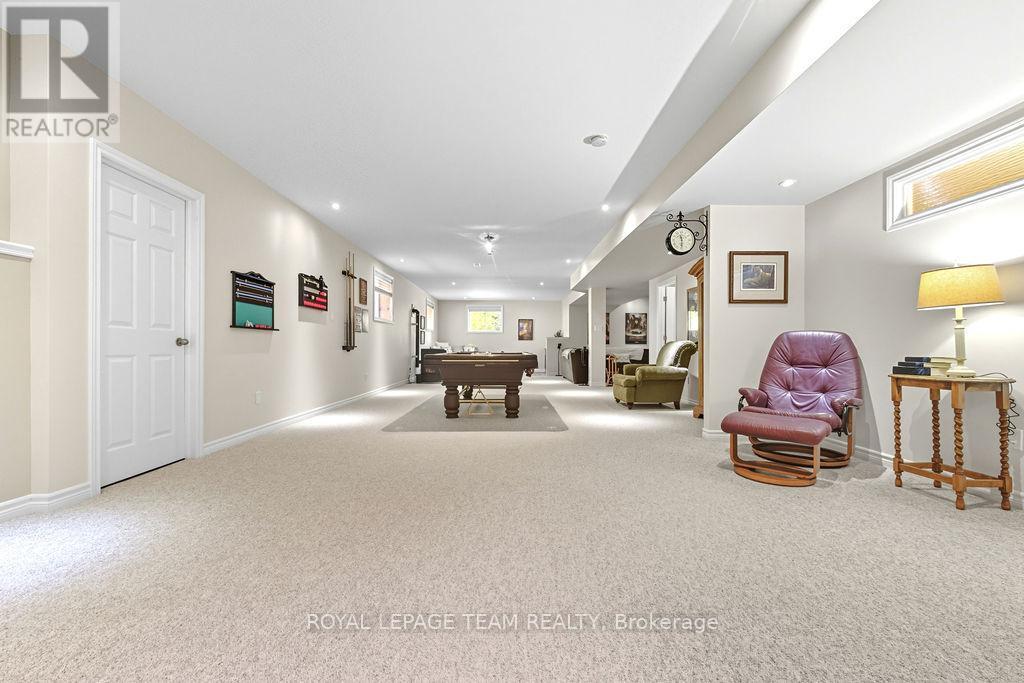 












698 BARRYVALE ROAD

,
Greater Madawaska,




Ontario
K0J1H0

