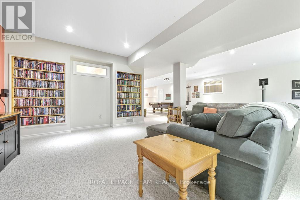 












698 BARRYVALE ROAD

,
Greater Madawaska,




Ontario
K0J1H0

