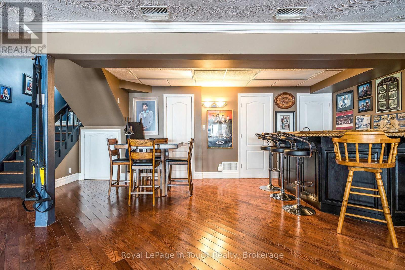 












8 TINY BEACHES ROAD S

,
Tiny,




Ontario
L0L2J0

