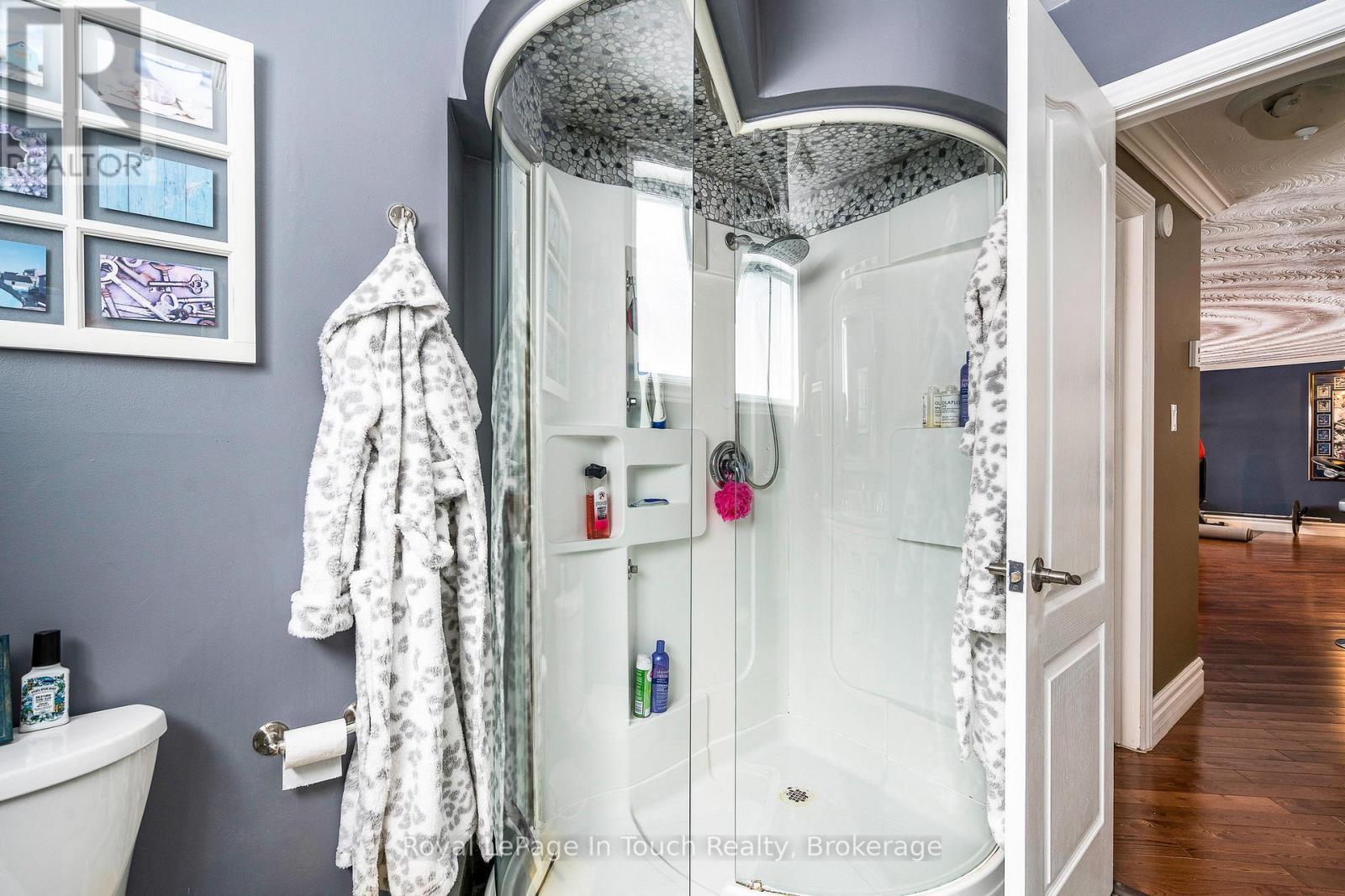 












8 TINY BEACHES ROAD S

,
Tiny,




Ontario
L0L2J0

