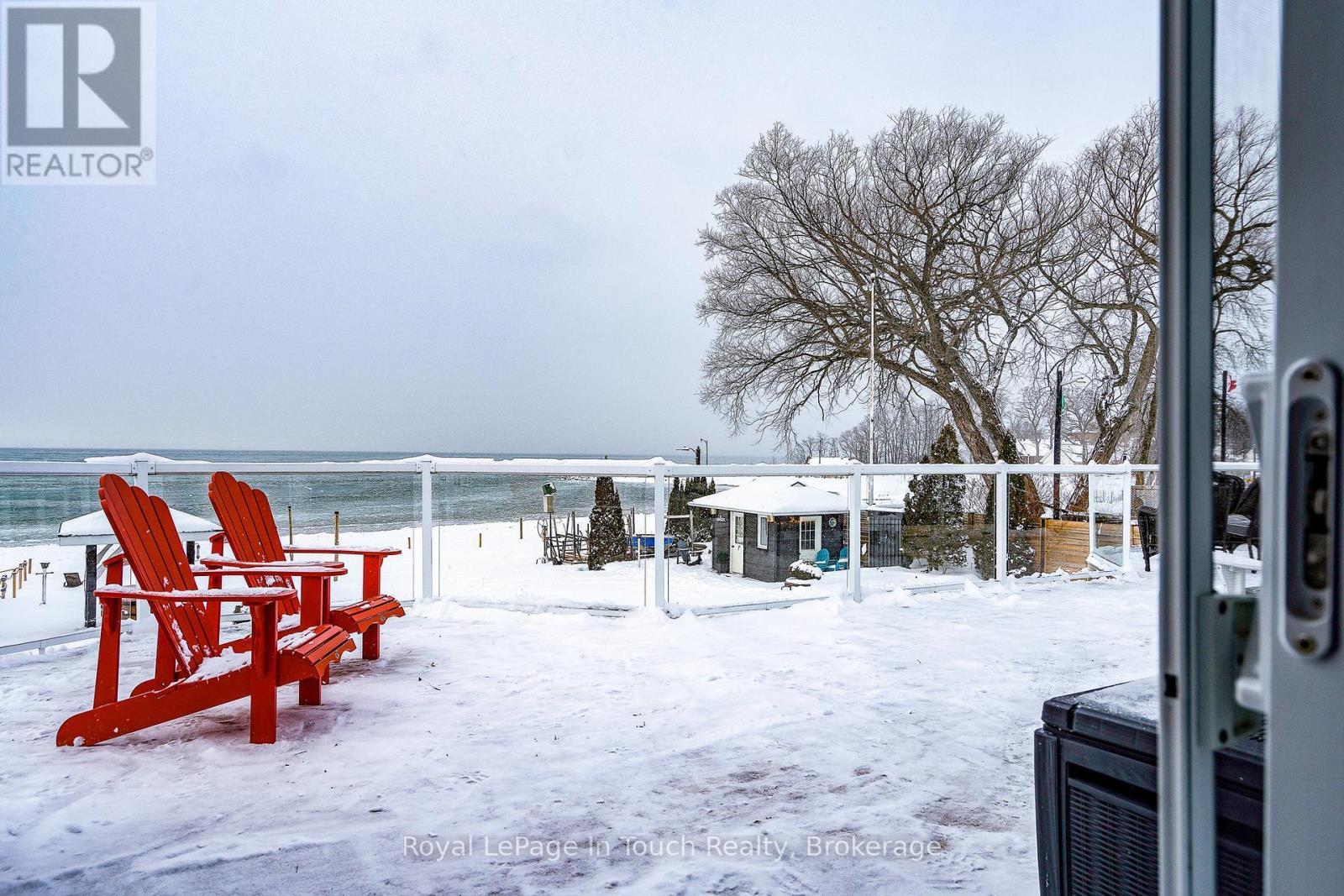 












8 TINY BEACHES ROAD S

,
Tiny,




Ontario
L0L2J0

