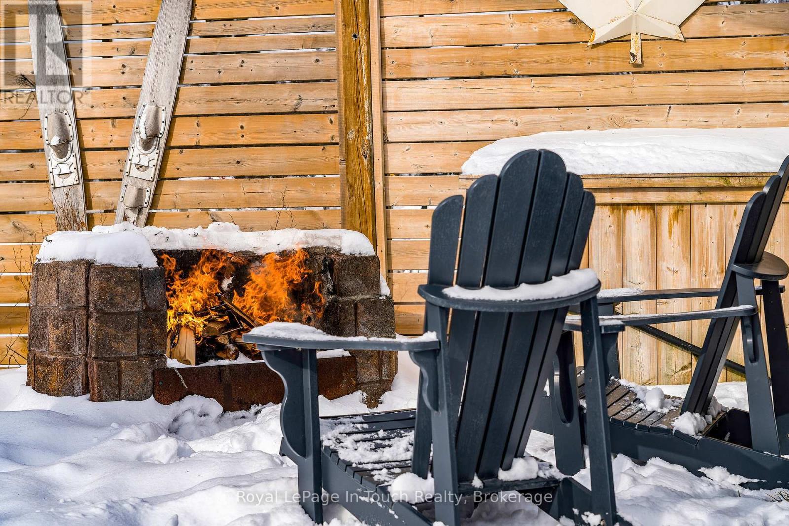 












8 TINY BEACHES ROAD S

,
Tiny,




Ontario
L0L2J0

