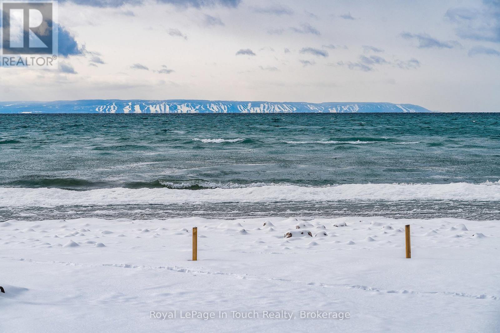 












8 TINY BEACHES ROAD S

,
Tiny,




Ontario
L0L2J0

