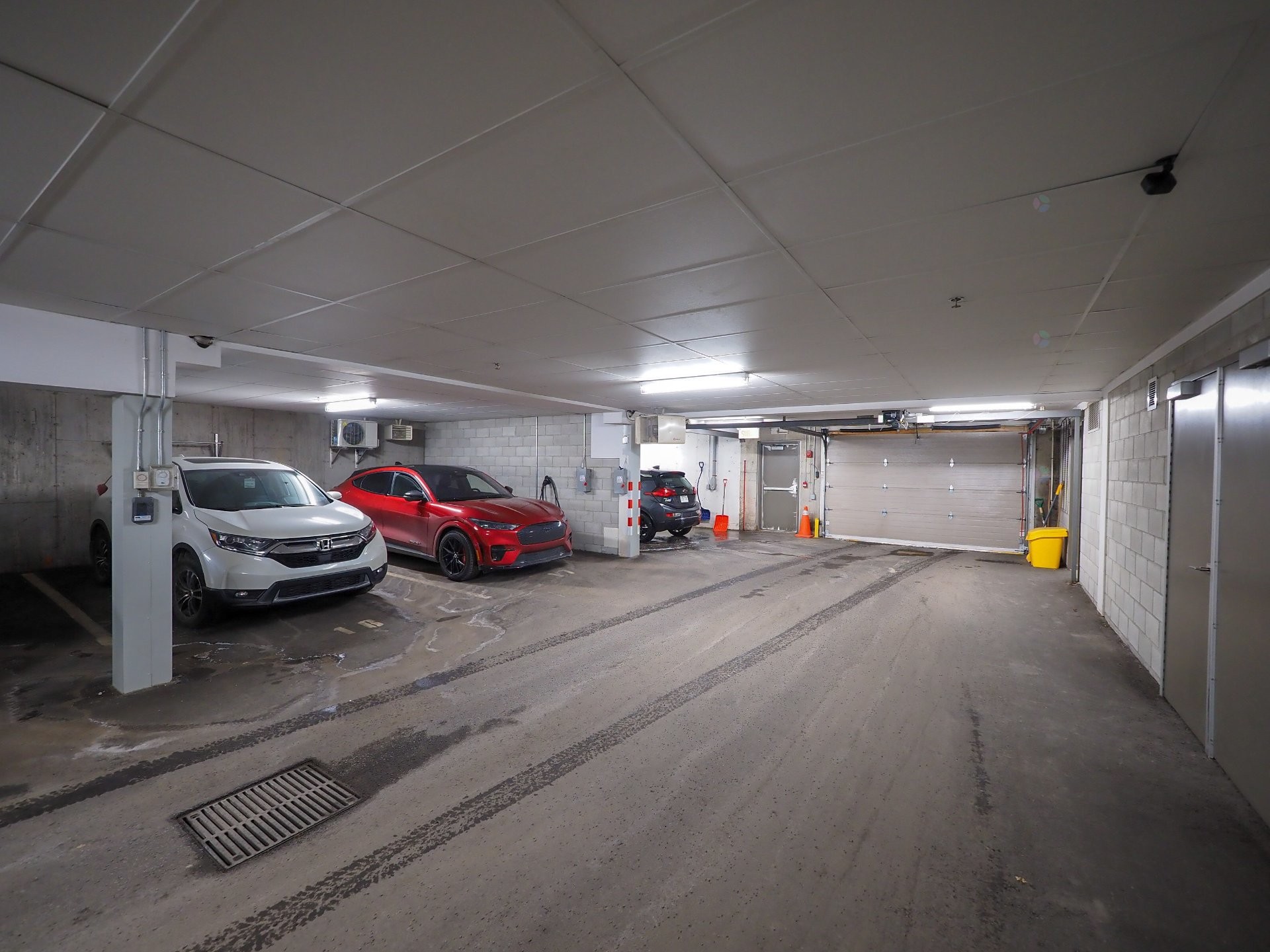 









1100


Av. des Draveurs

, 301,
Trois-Rivières,




QC
G9A0C6

