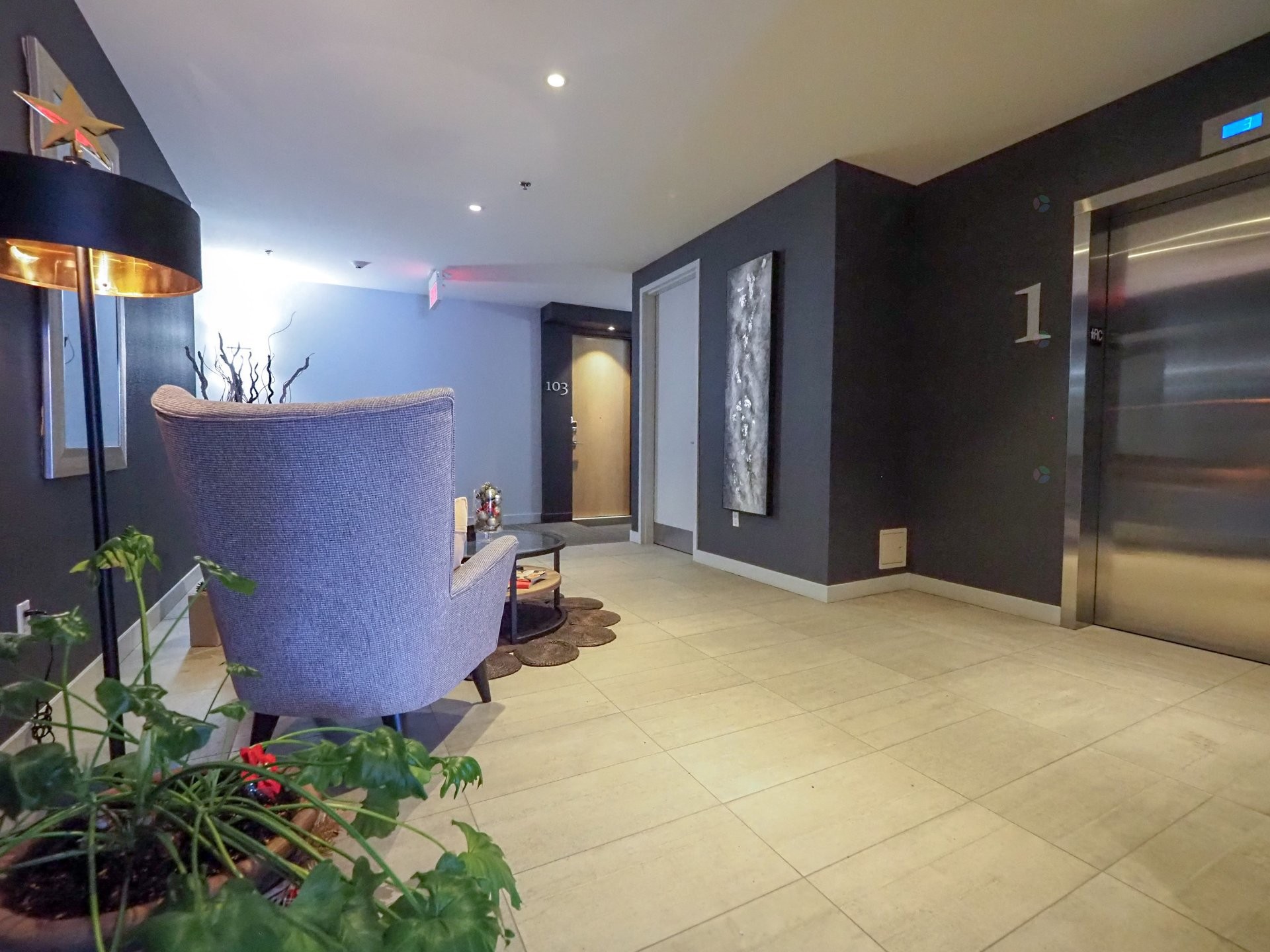 









1100


Av. des Draveurs

, 301,
Trois-Rivières,




QC
G9A0C6

