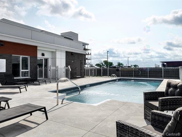 









1100


Av. des Draveurs

, 301,
Trois-Rivières,




QC
G9A0C6

