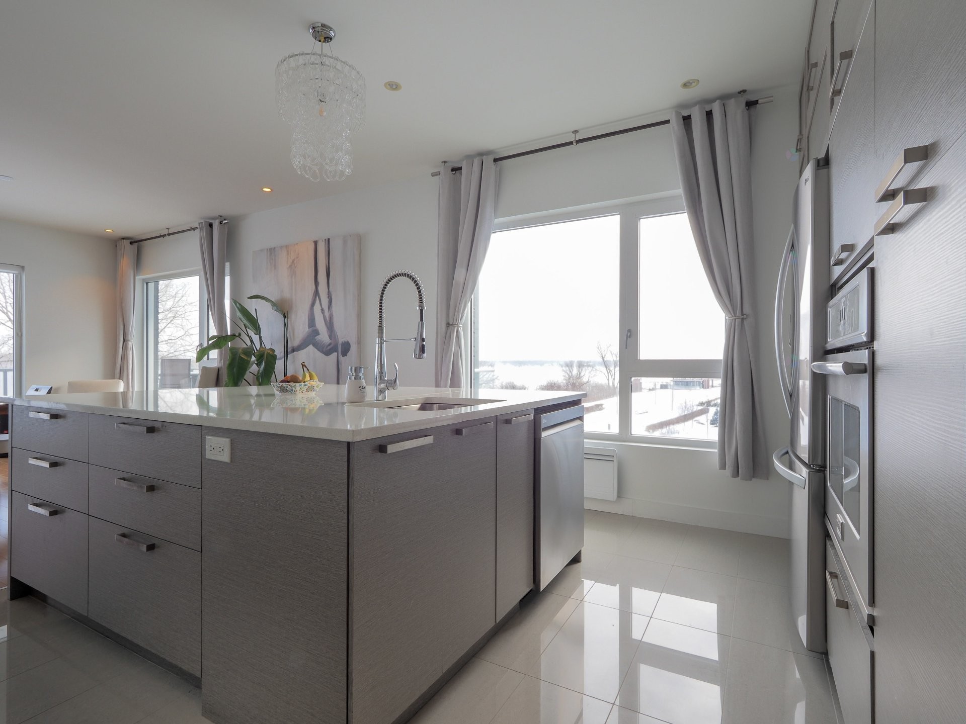 









1100


Av. des Draveurs

, 301,
Trois-Rivières,




QC
G9A0C6

