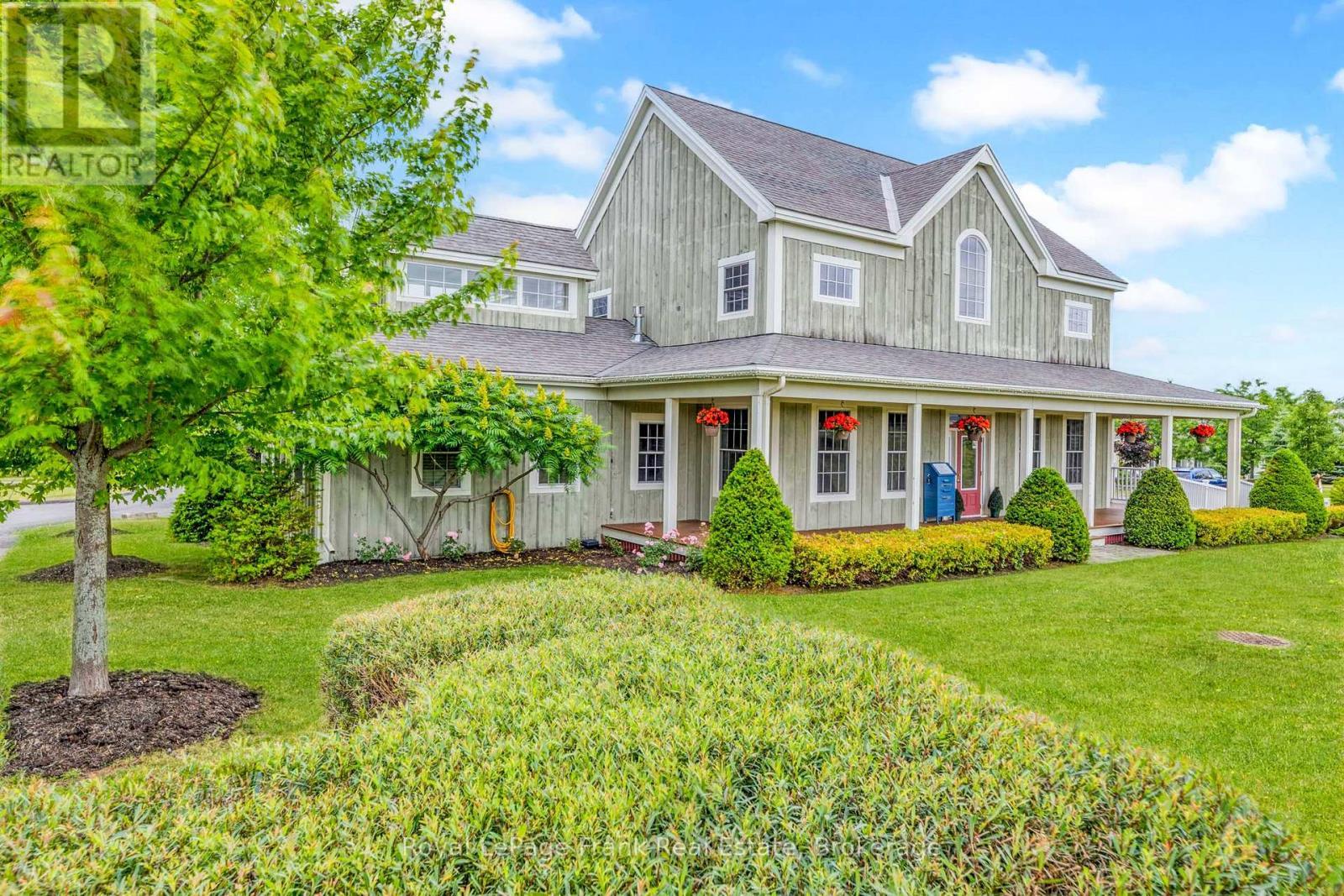 












199 - 32 HOLLOW LANE

,
Prince Edward County,







Ontario
K0K1P0

