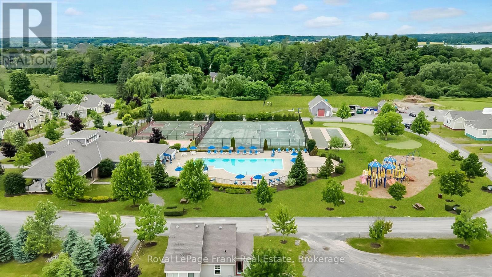 












199 - 32 HOLLOW LANE

,
Prince Edward County,







Ontario
K0K1P0

