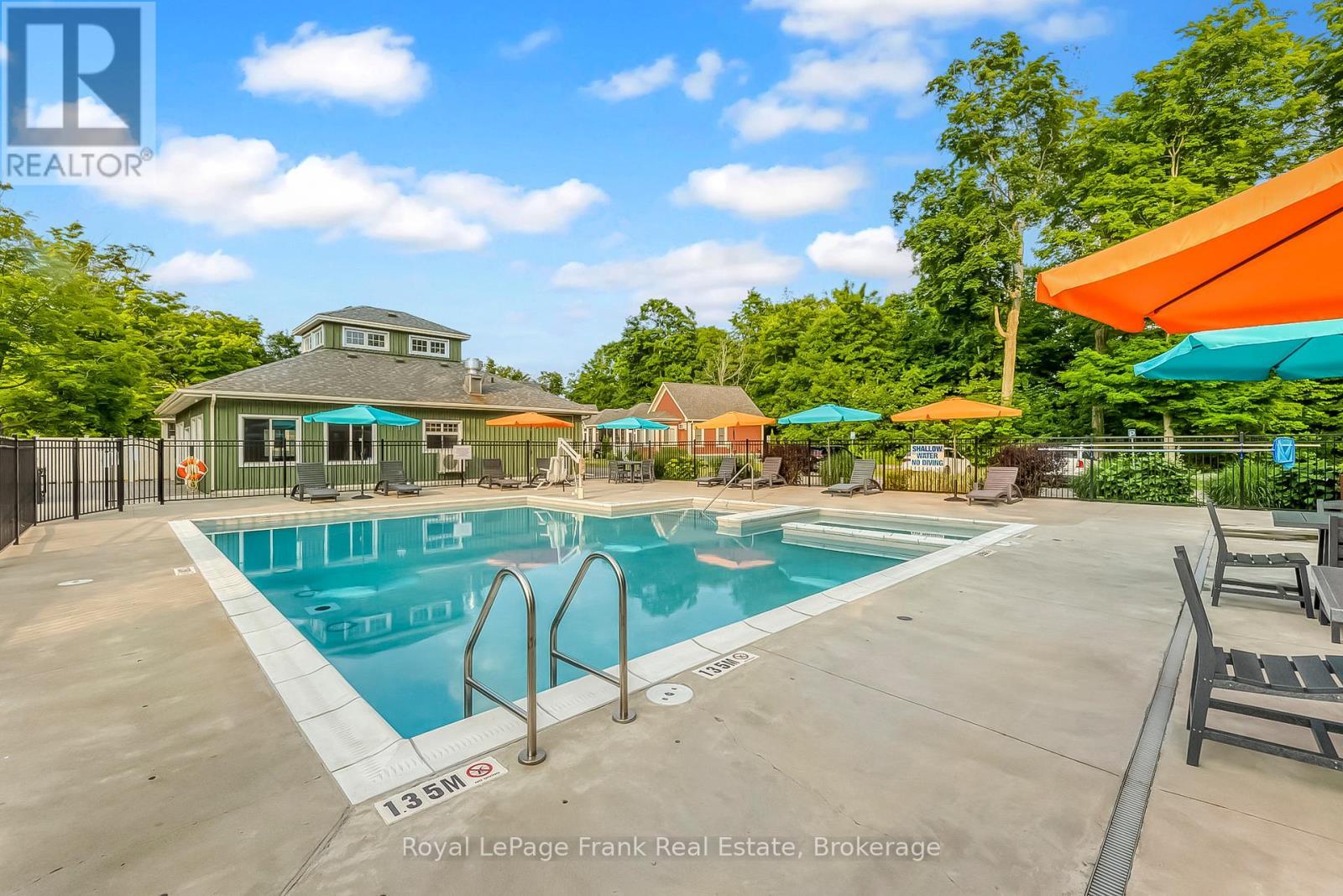 












199 - 32 HOLLOW LANE

,
Prince Edward County,







Ontario
K0K1P0

