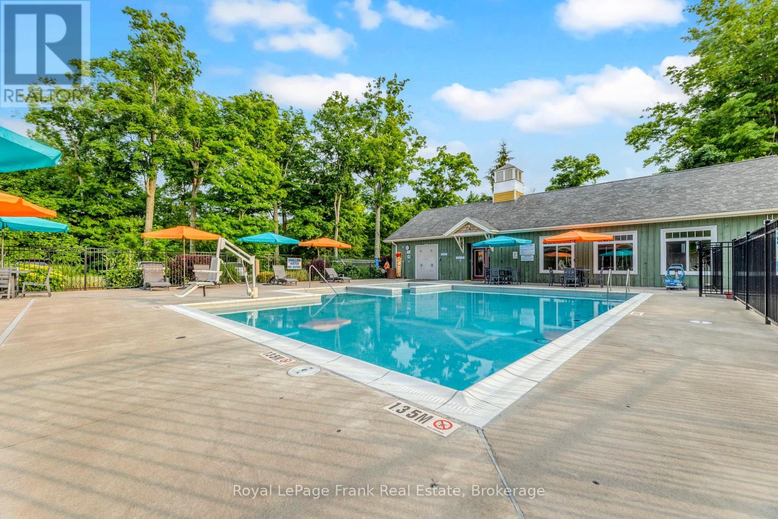 












199 - 32 HOLLOW LANE

,
Prince Edward County,







Ontario
K0K1P0

