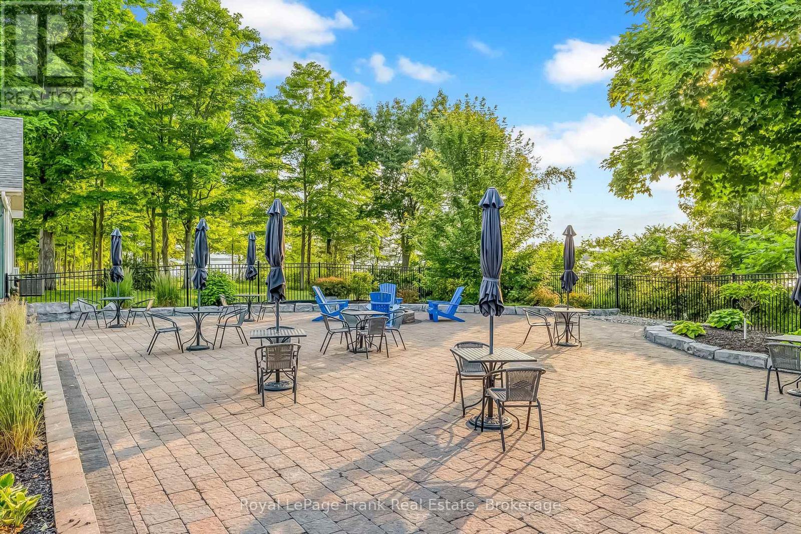












199 - 32 HOLLOW LANE

,
Prince Edward County,







Ontario
K0K1P0

