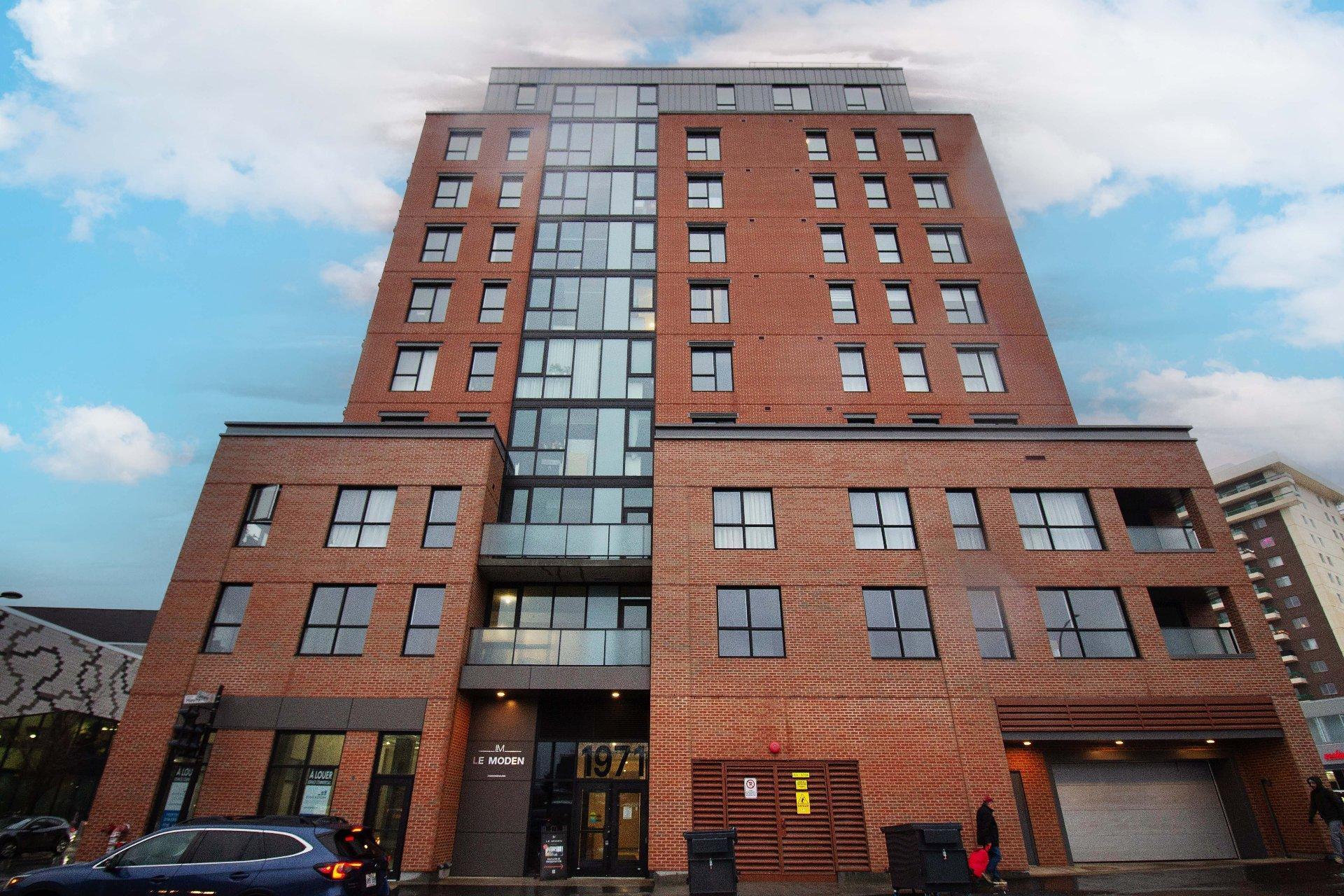 









1971


Rue du Havre

, 411,
Montréal (Ville-Marie),




QC
H2K0E5

