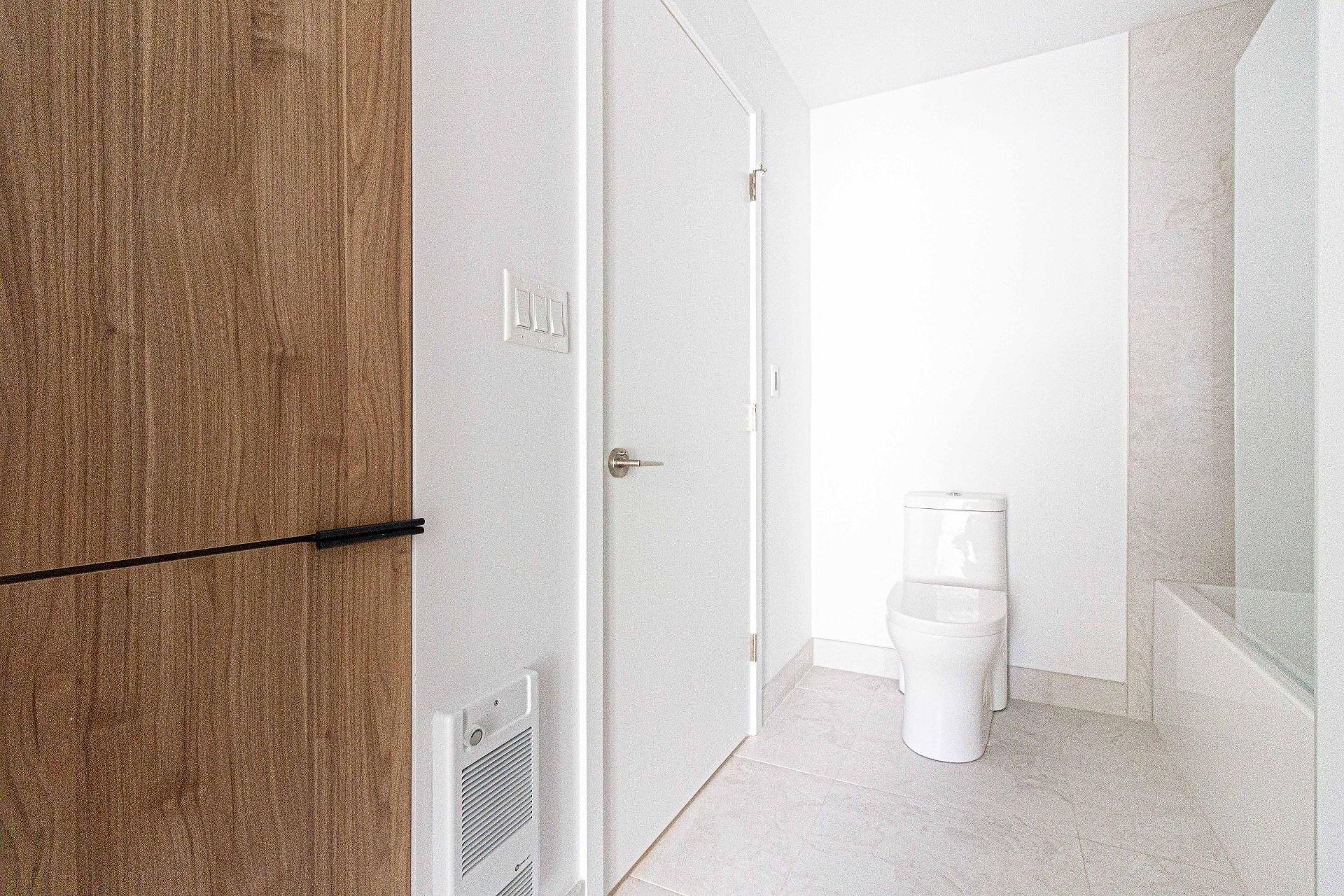 









1971


Rue du Havre

, 411,
Montréal (Ville-Marie),




QC
H2K0E5

