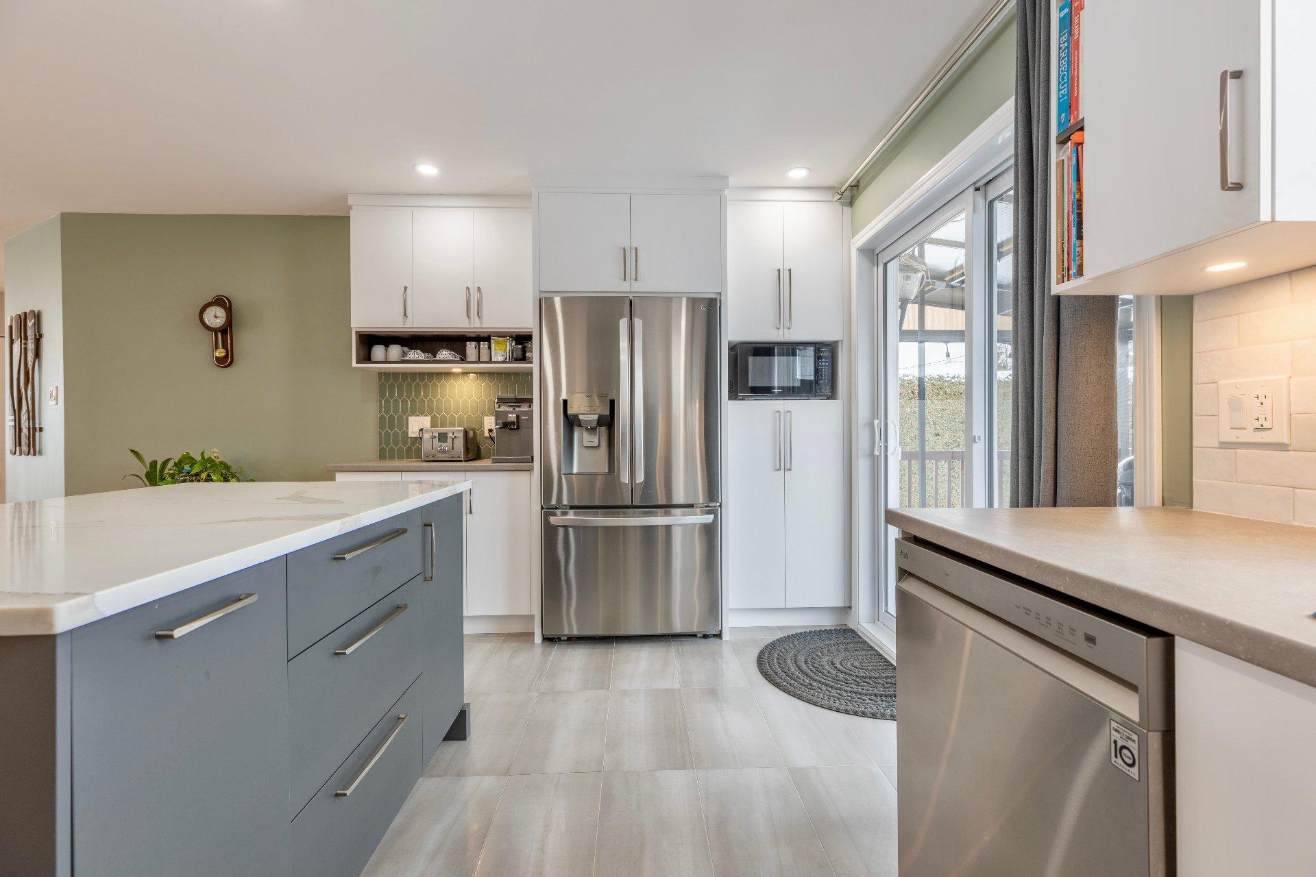 









1242


Boul. Virginie-Roy

,
Notre-Dame-de-l'Île-Perrot,




QC
J7W3M8

