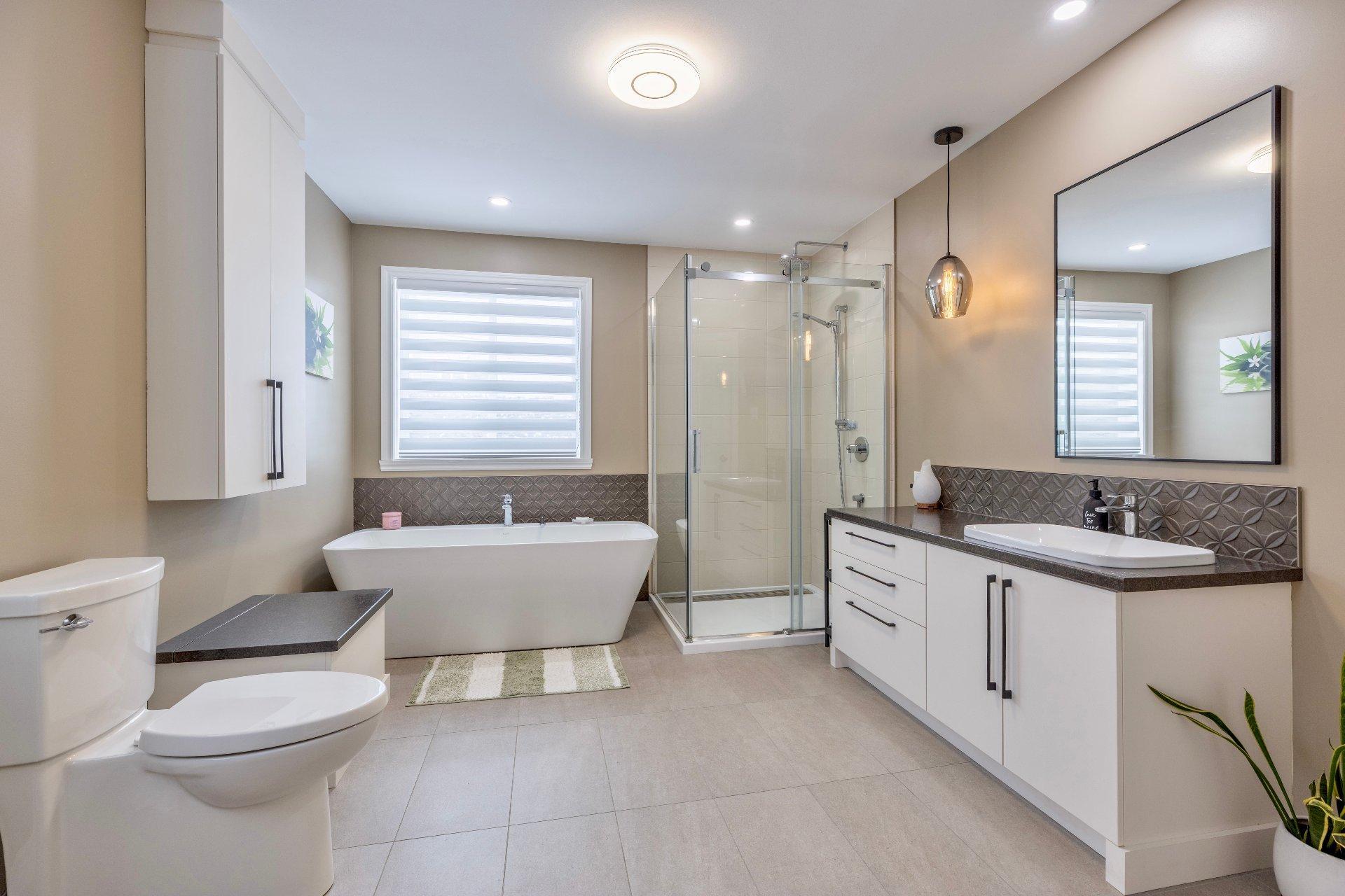 









1242


Boul. Virginie-Roy

,
Notre-Dame-de-l'Île-Perrot,




QC
J7W3M8

