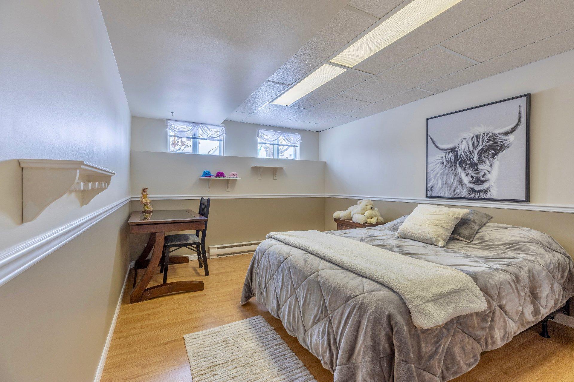 









1242


Boul. Virginie-Roy

,
Notre-Dame-de-l'Île-Perrot,




QC
J7W3M8

