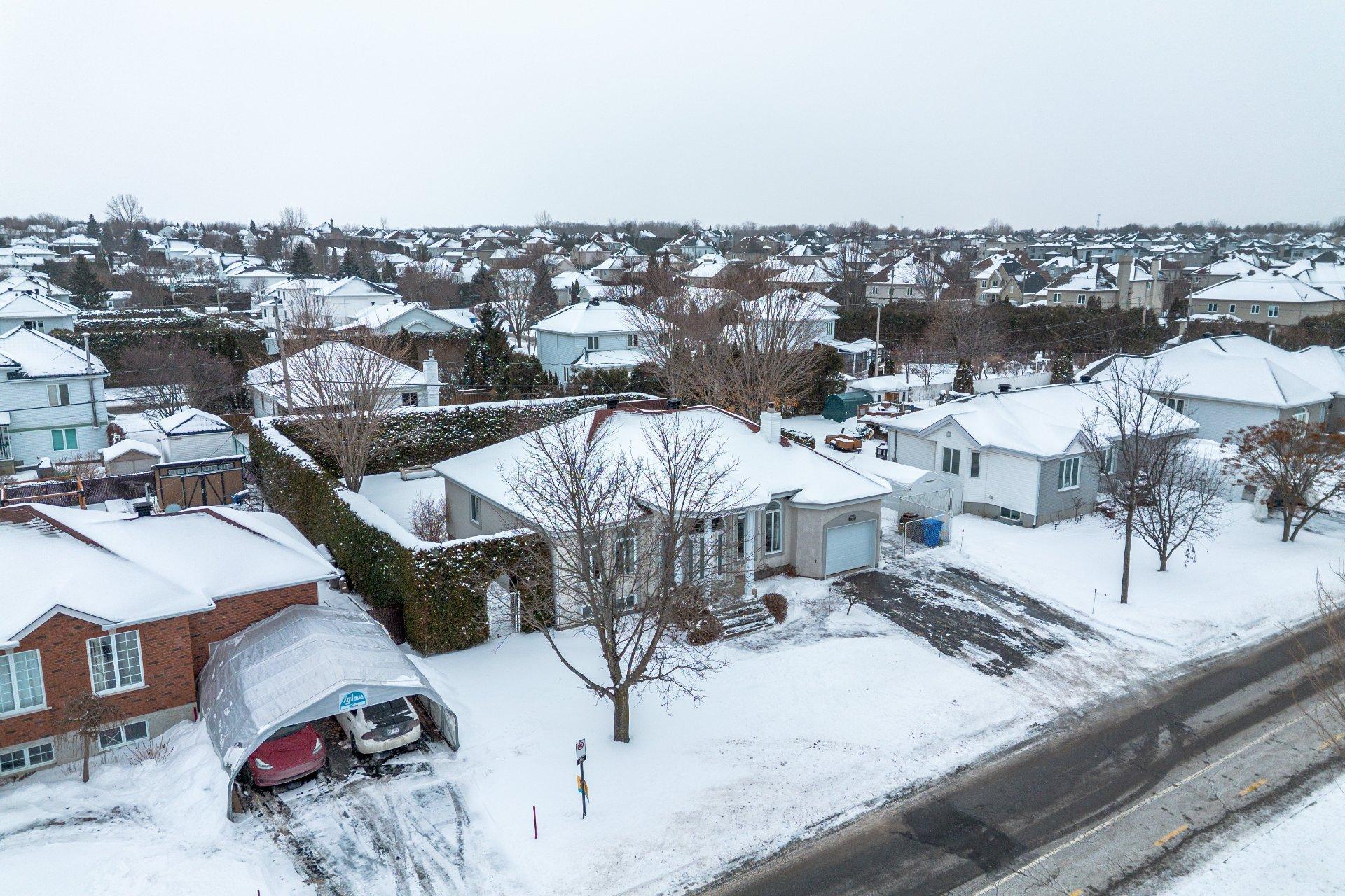 









1242


Boul. Virginie-Roy

,
Notre-Dame-de-l'Île-Perrot,




QC
J7W3M8

