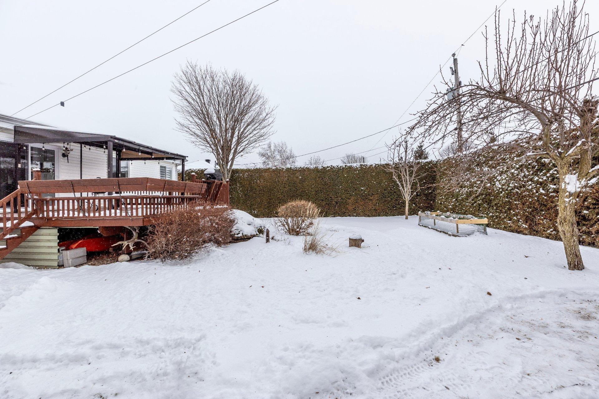 









1242


Boul. Virginie-Roy

,
Notre-Dame-de-l'Île-Perrot,




QC
J7W3M8

