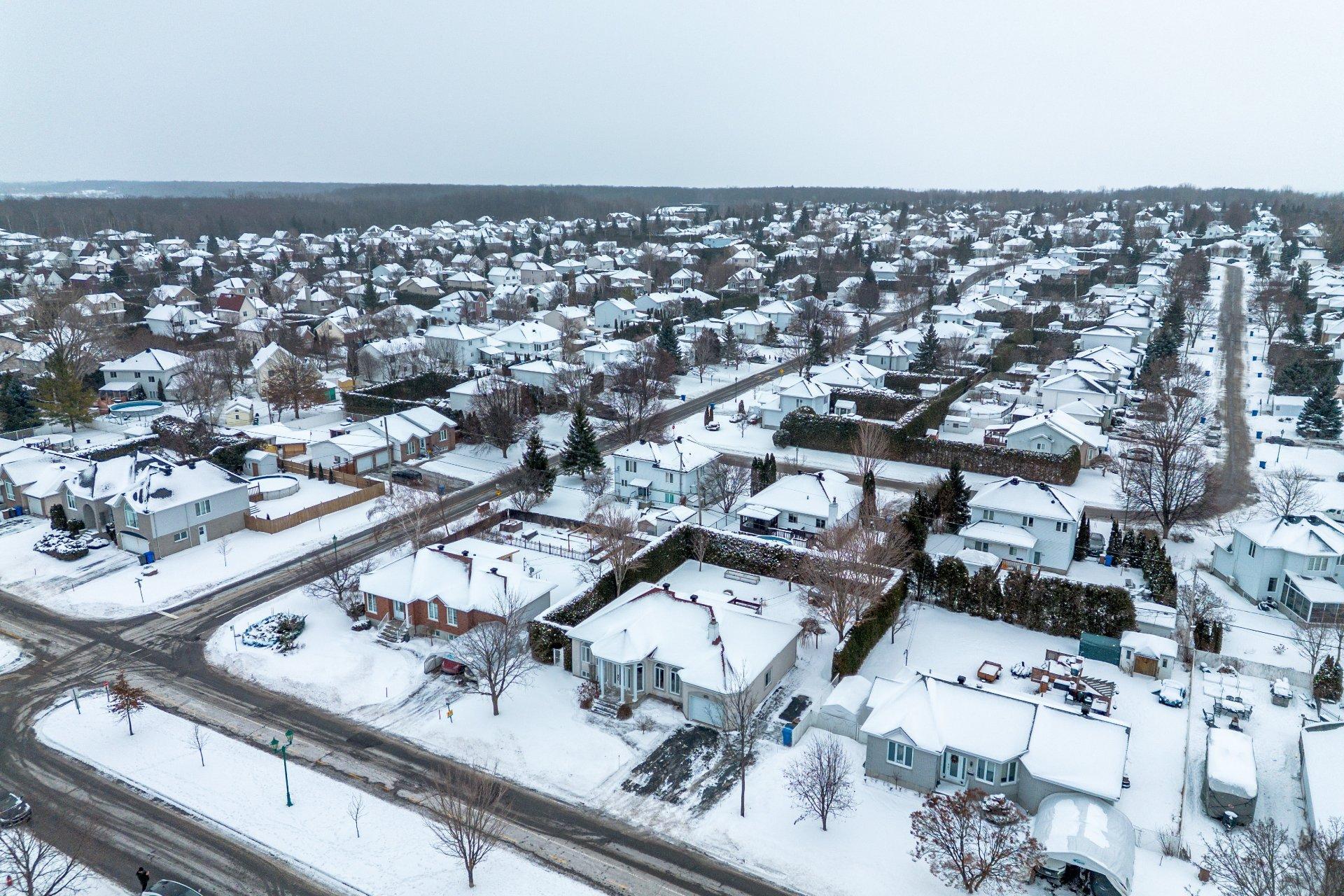 









1242


Boul. Virginie-Roy

,
Notre-Dame-de-l'Île-Perrot,




QC
J7W3M8

