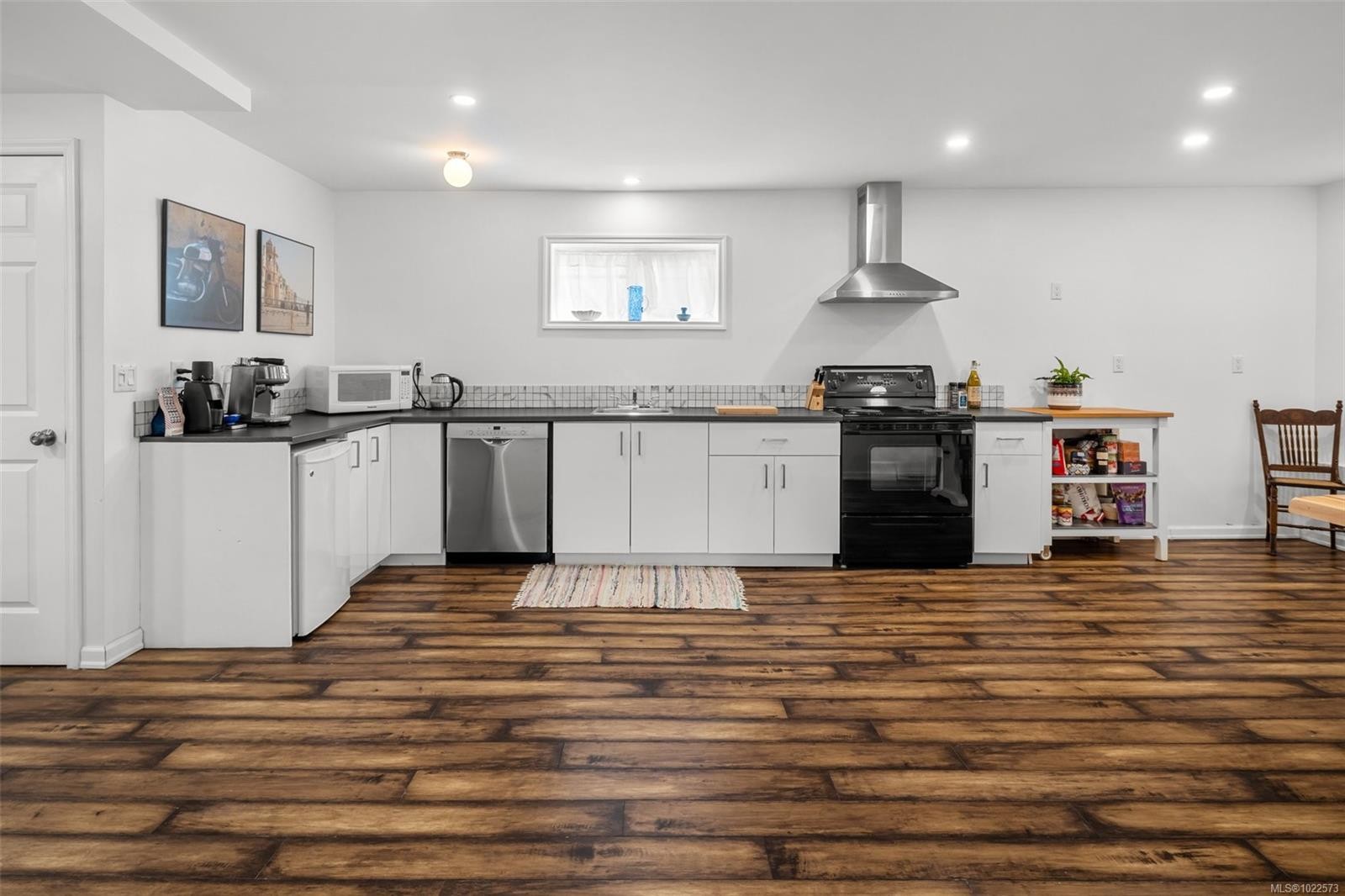 









7147


Wright

Rd,
Sooke,




BC
V9Z 0S5

