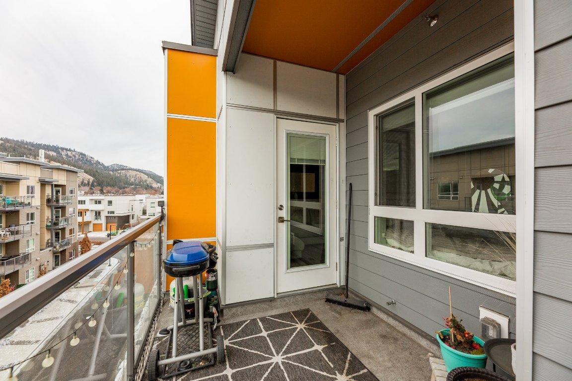 









722


Valley

Road, 507,
Kelowna,




BC
V1V 0E2

