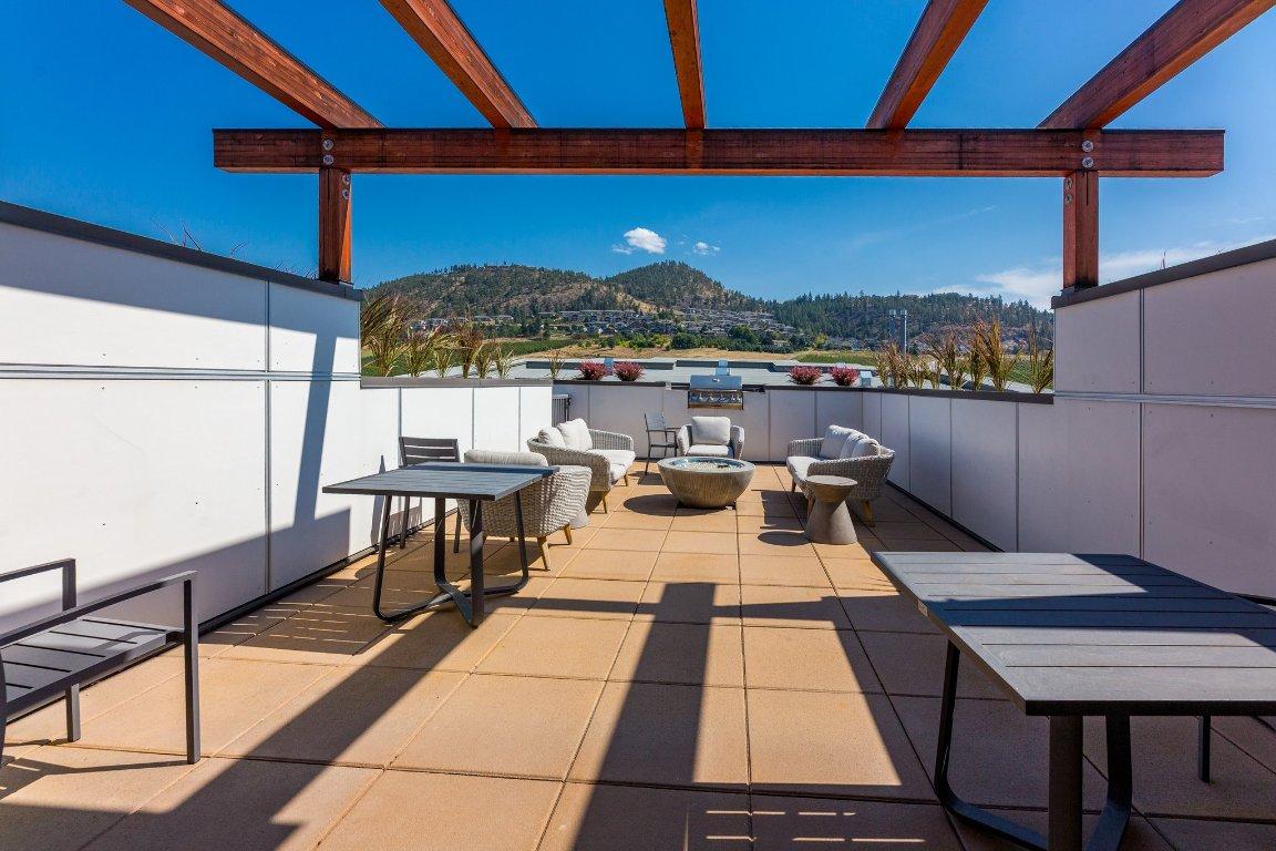 









722


Valley

Road, 507,
Kelowna,




BC
V1V 0E2

