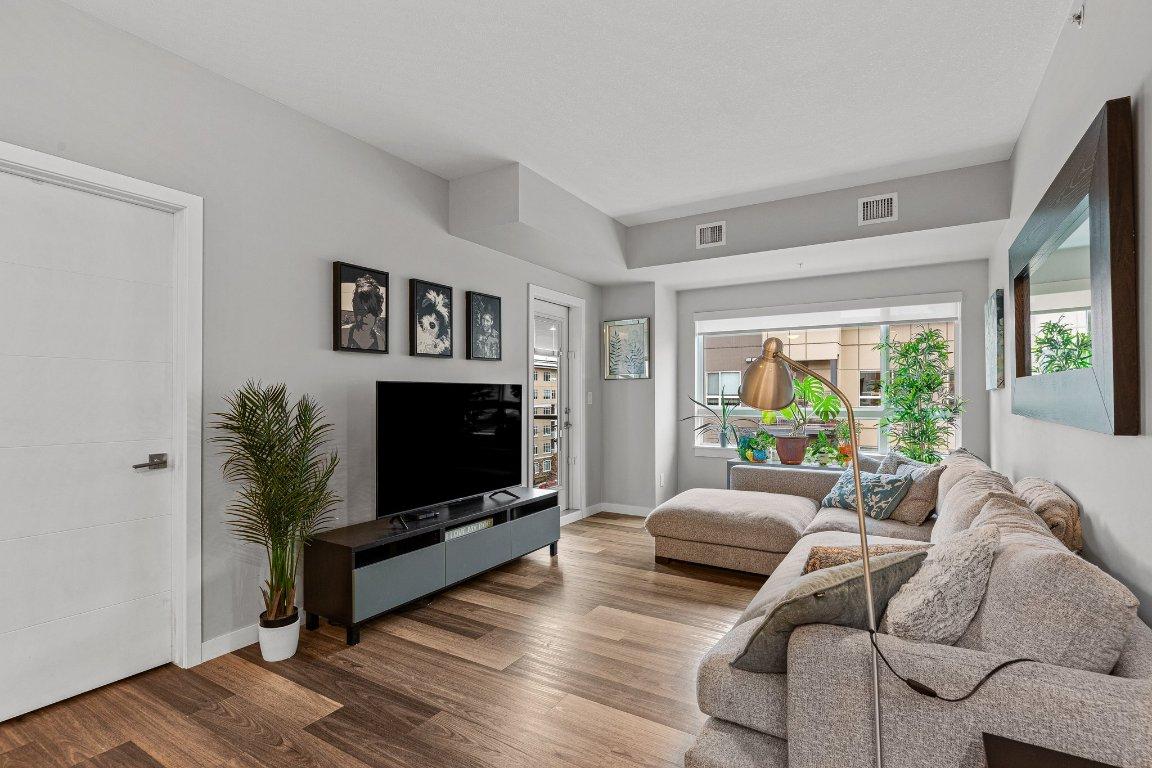 









722


Valley

Road, 507,
Kelowna,




BC
V1V 0E2

