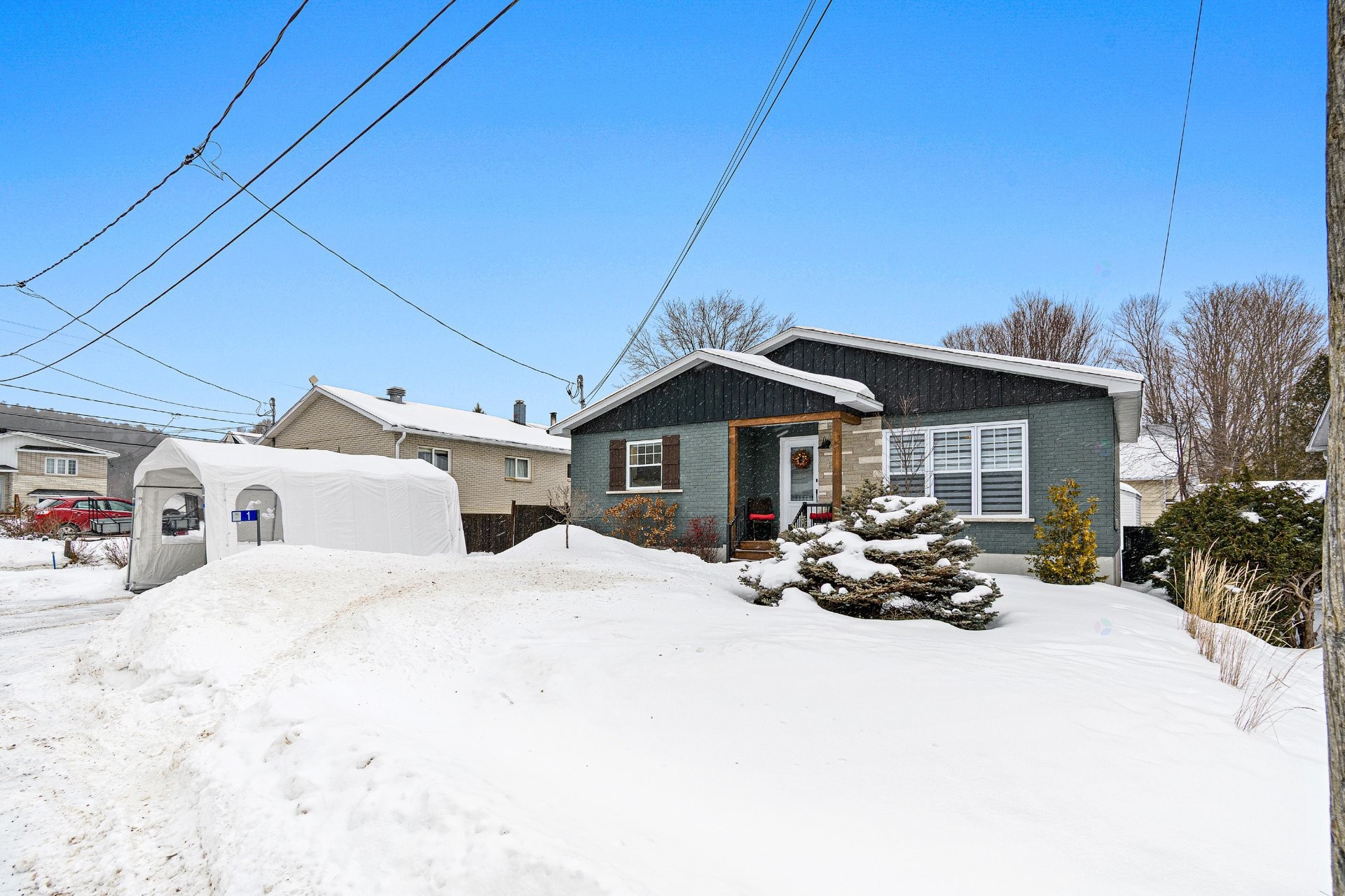 









1


Rue Maisonneuve

,
Grenville-sur-la-Rouge,




QC
J0V1B0

