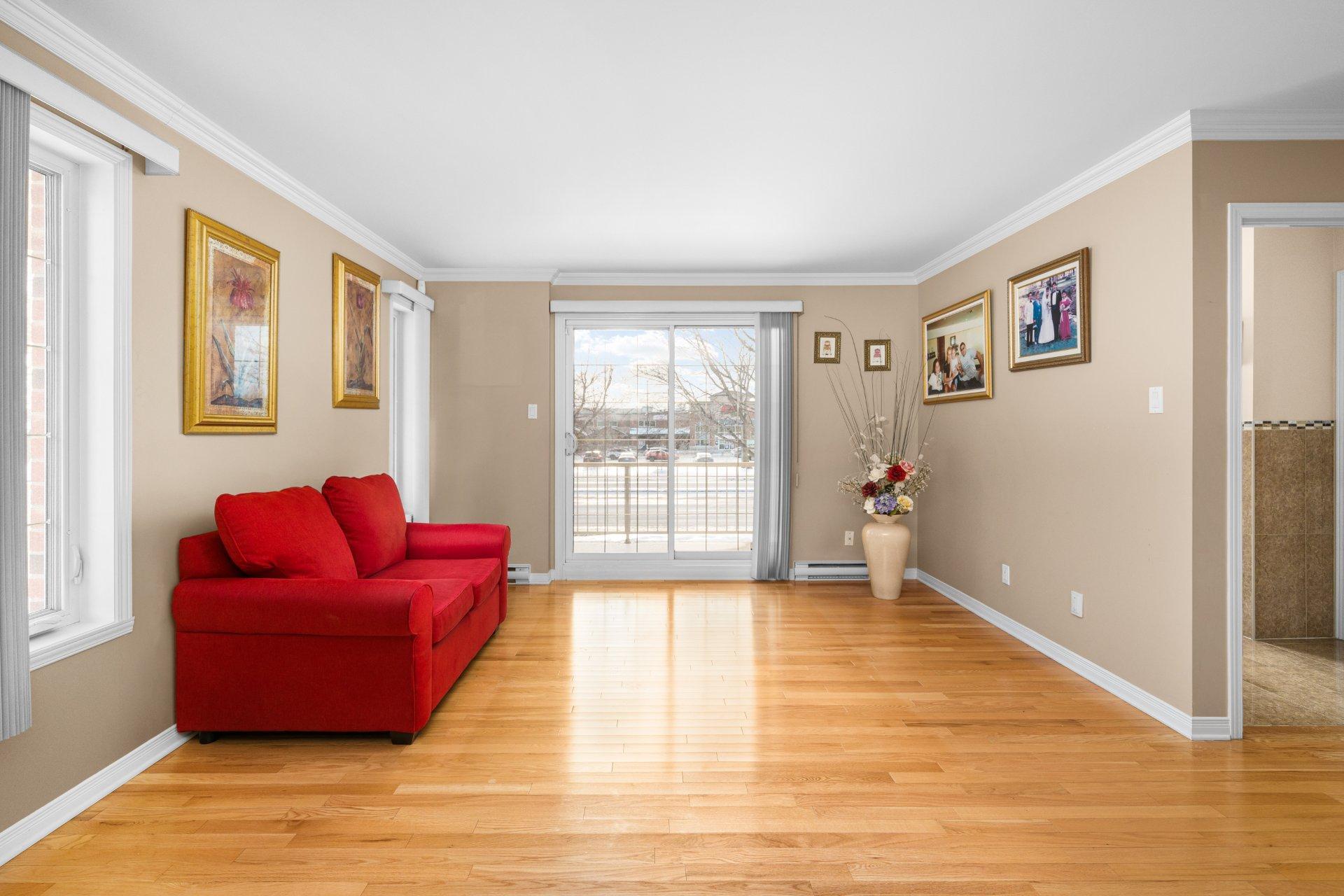 









273


Rue de Barcelone

,
Dollard-des-Ormeaux,




QC
H9B0A6

