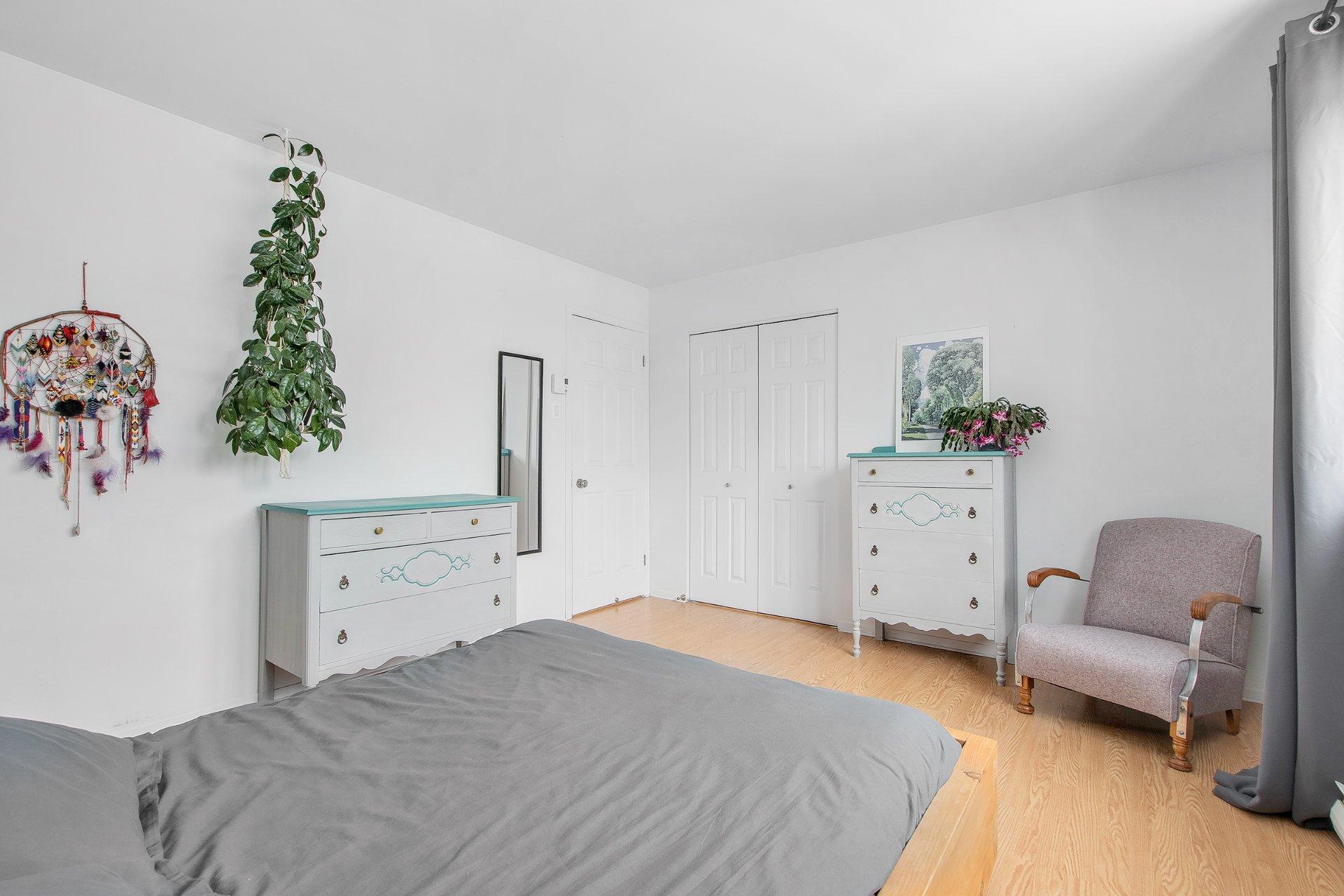 









637


Rue de Cloridan

,
Terrebonne (Terrebonne),




QC
J6X1G4

