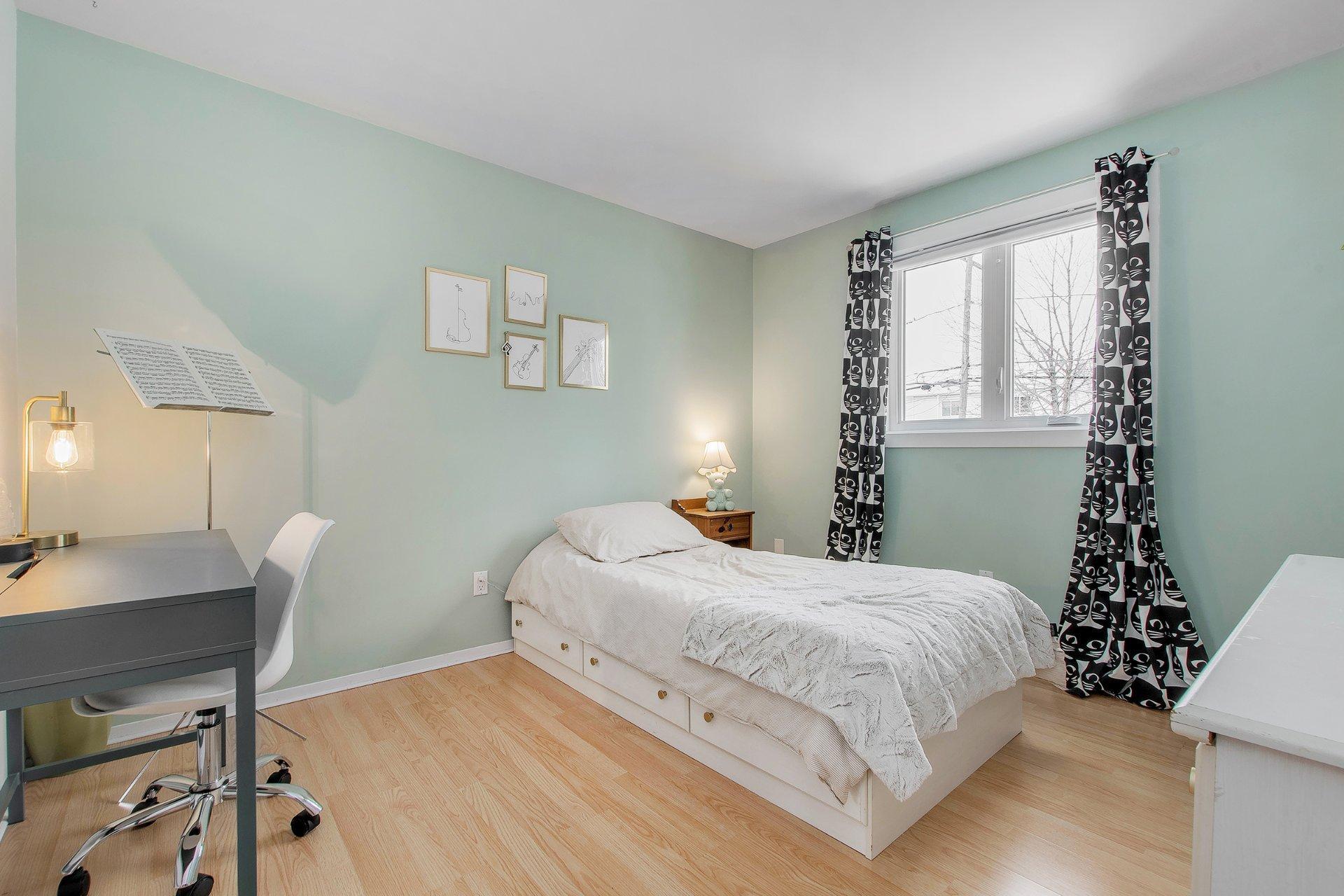 









637


Rue de Cloridan

,
Terrebonne (Terrebonne),




QC
J6X1G4

