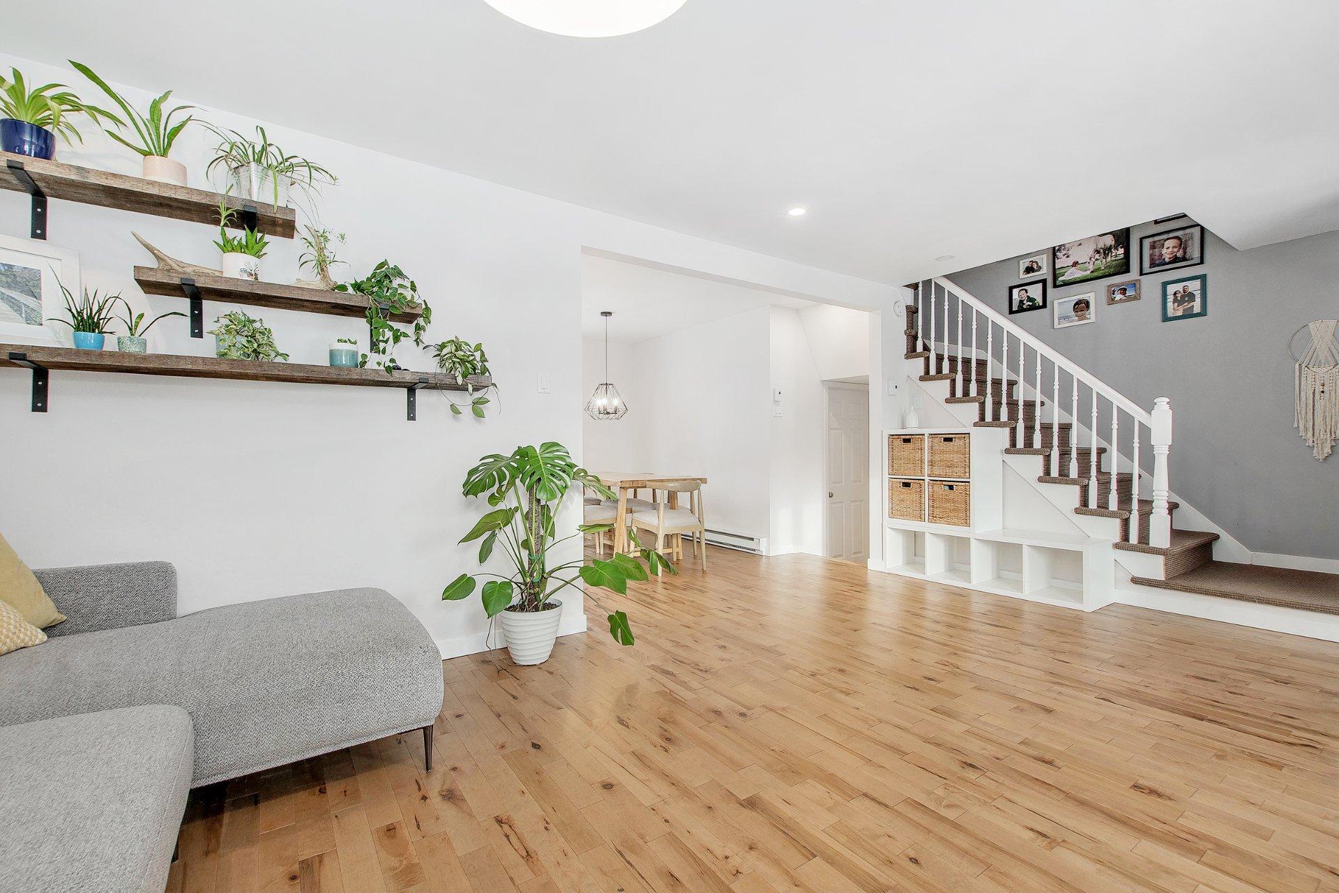 









637


Rue de Cloridan

,
Terrebonne (Terrebonne),




QC
J6X1G4

