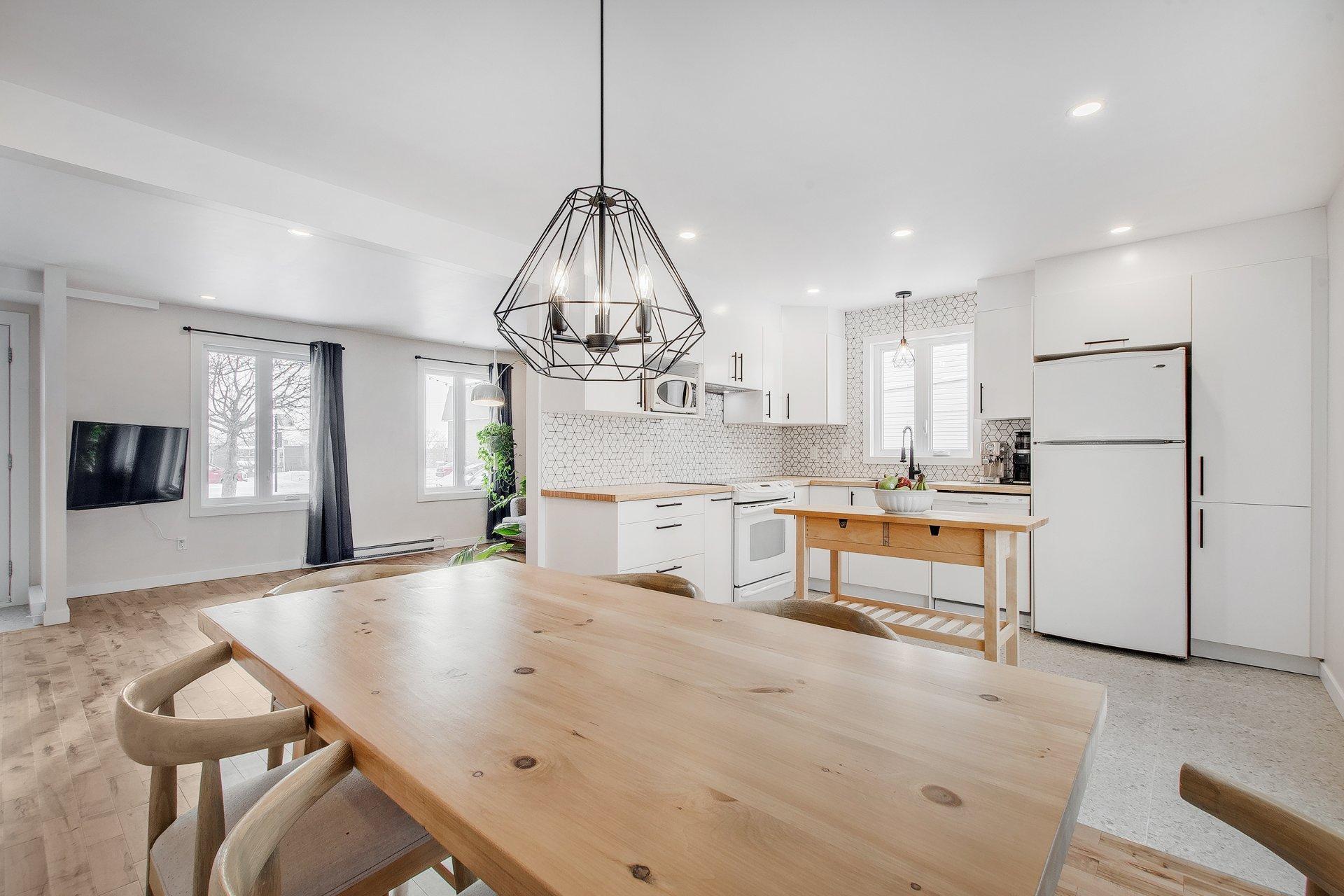 









637


Rue de Cloridan

,
Terrebonne (Terrebonne),




QC
J6X1G4

