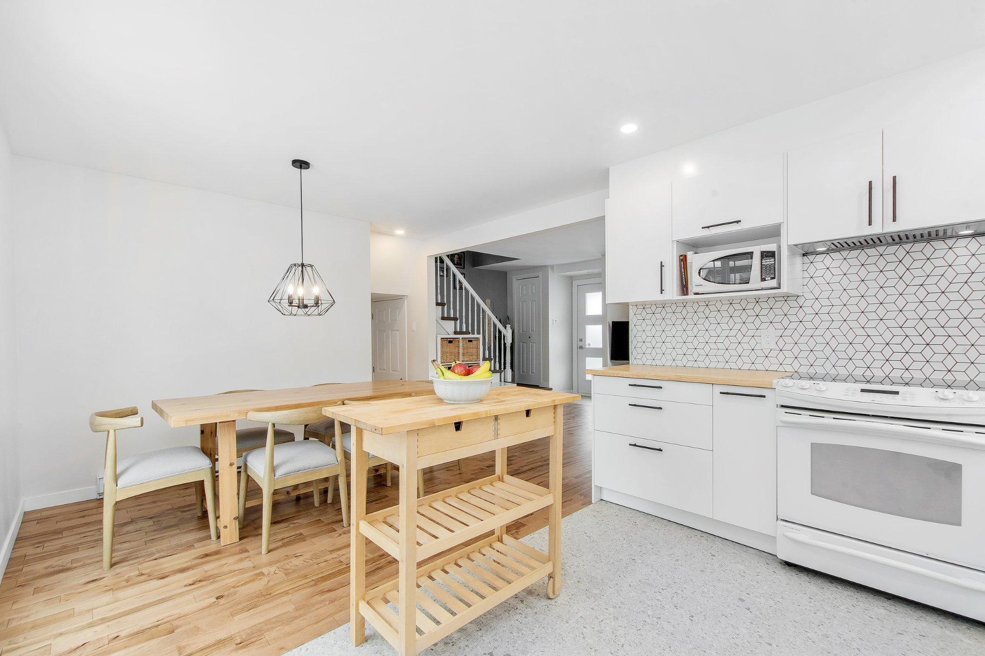 









637


Rue de Cloridan

,
Terrebonne (Terrebonne),




QC
J6X1G4

