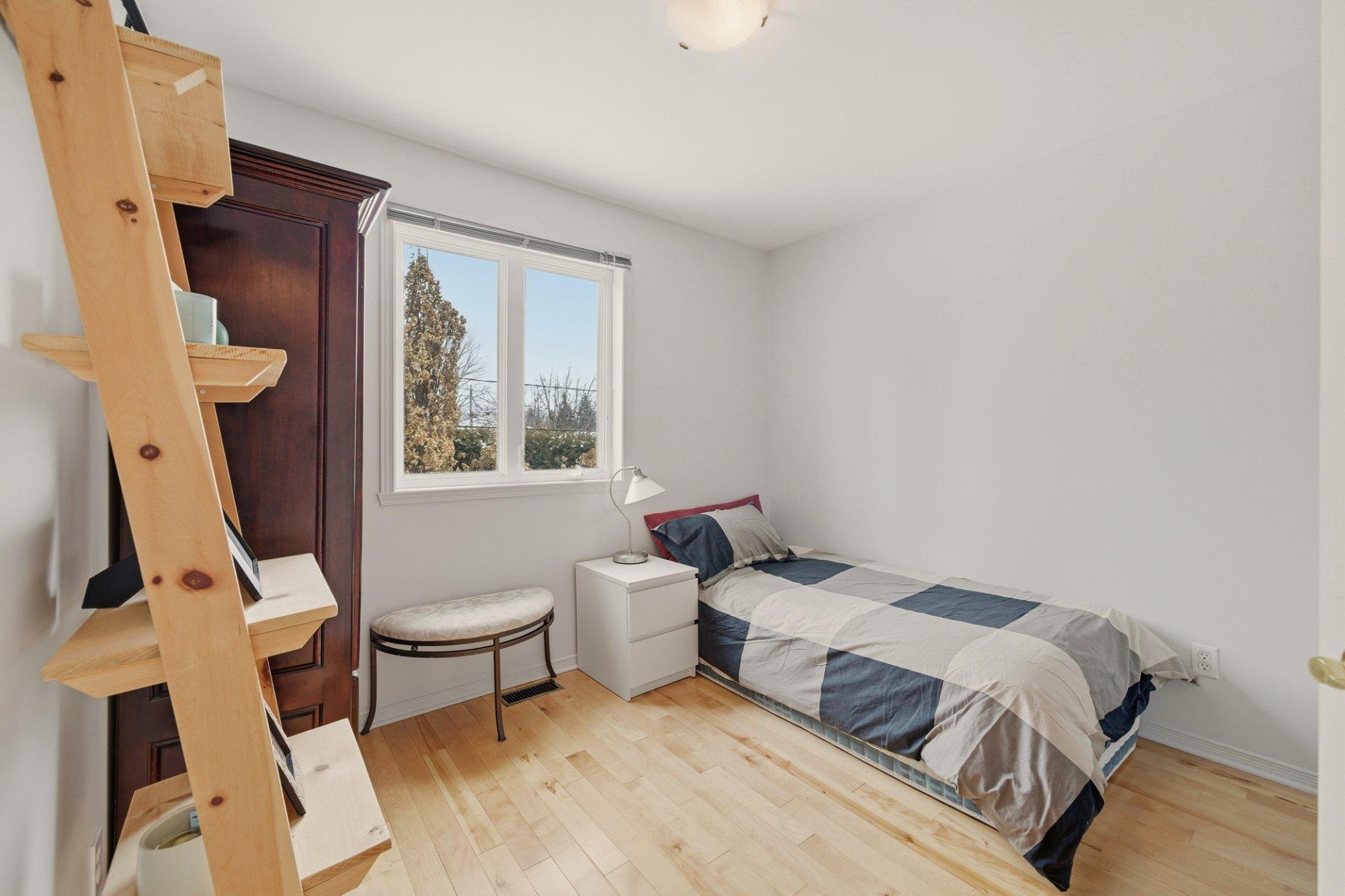 









460


Rue Maude-Abbott

,
Saint-Bruno-de-Montarville,




QC
J3V6H6

