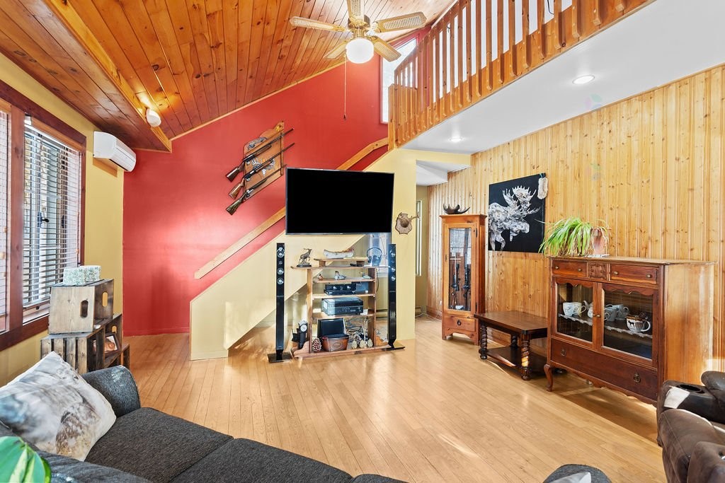 









1480


Rue Vigneault

,
Prévost,




QC
J0R1B0

