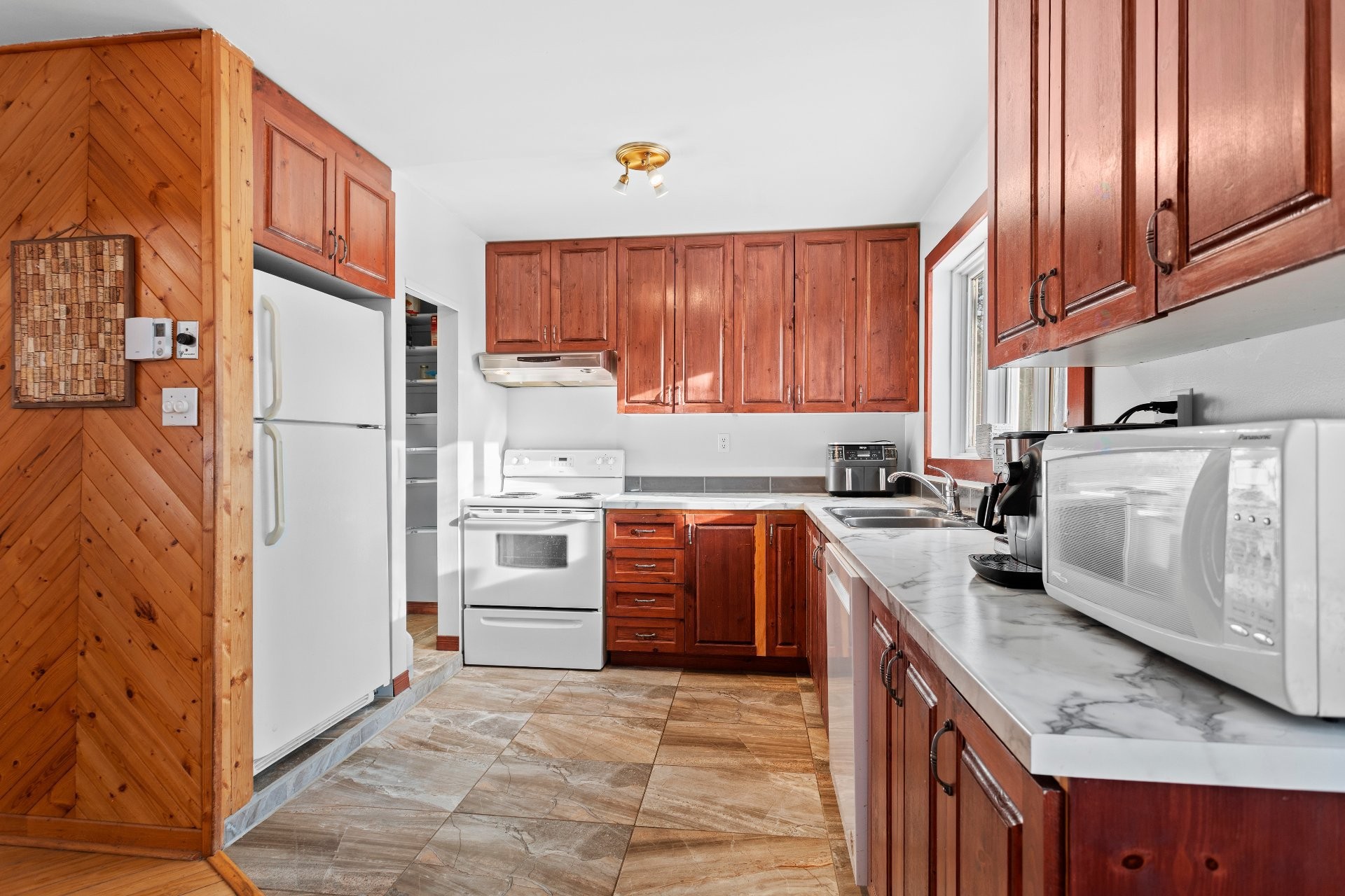 









1480


Rue Vigneault

,
Prévost,




QC
J0R1B0

