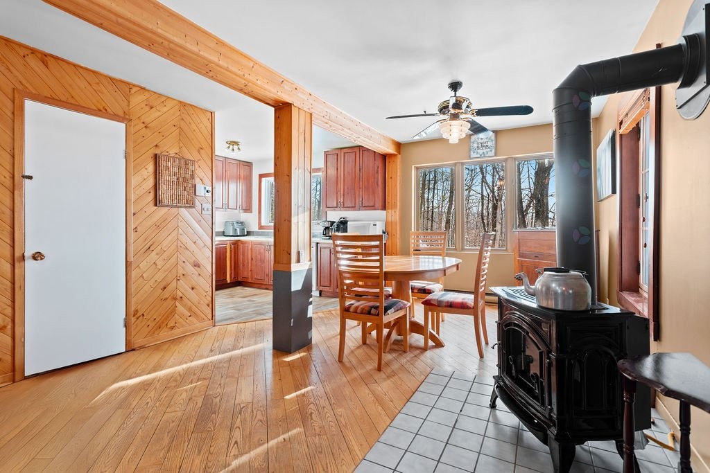 









1480


Rue Vigneault

,
Prévost,




QC
J0R1B0

