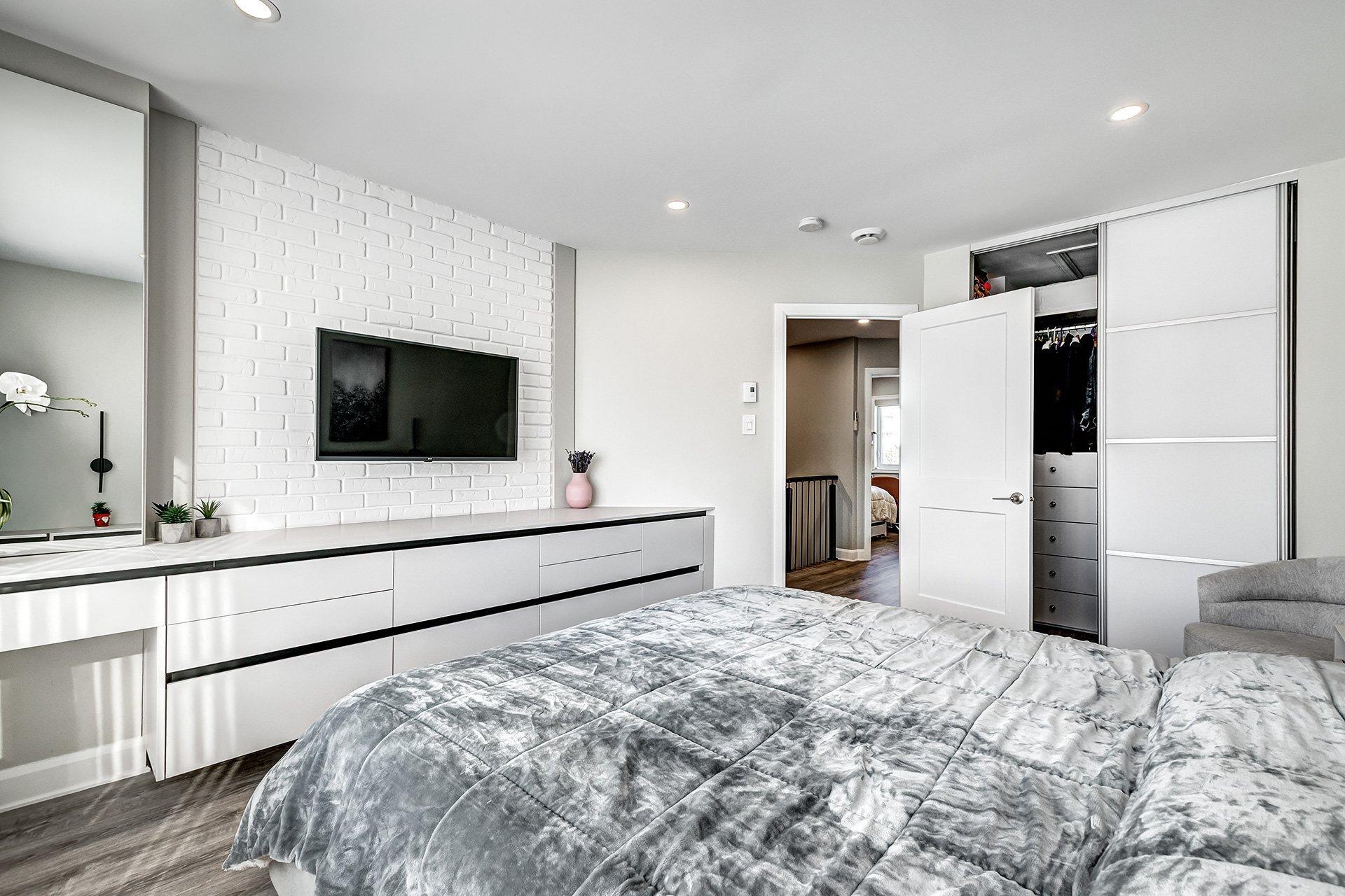 









16


Rue de la Sève

,
Châteauguay,




QC
J6J0B3

