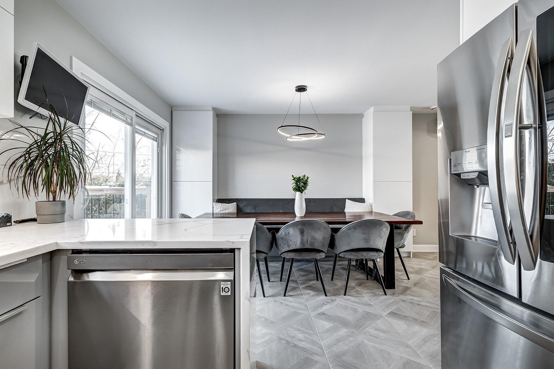 









16


Rue de la Sève

,
Châteauguay,




QC
J6J0B3

