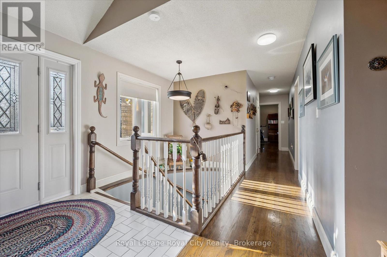 












8060 WELLINGTON RD 18 ROAD

,
Centre Wellington (Fergus),




Ontario
N1M2W5

