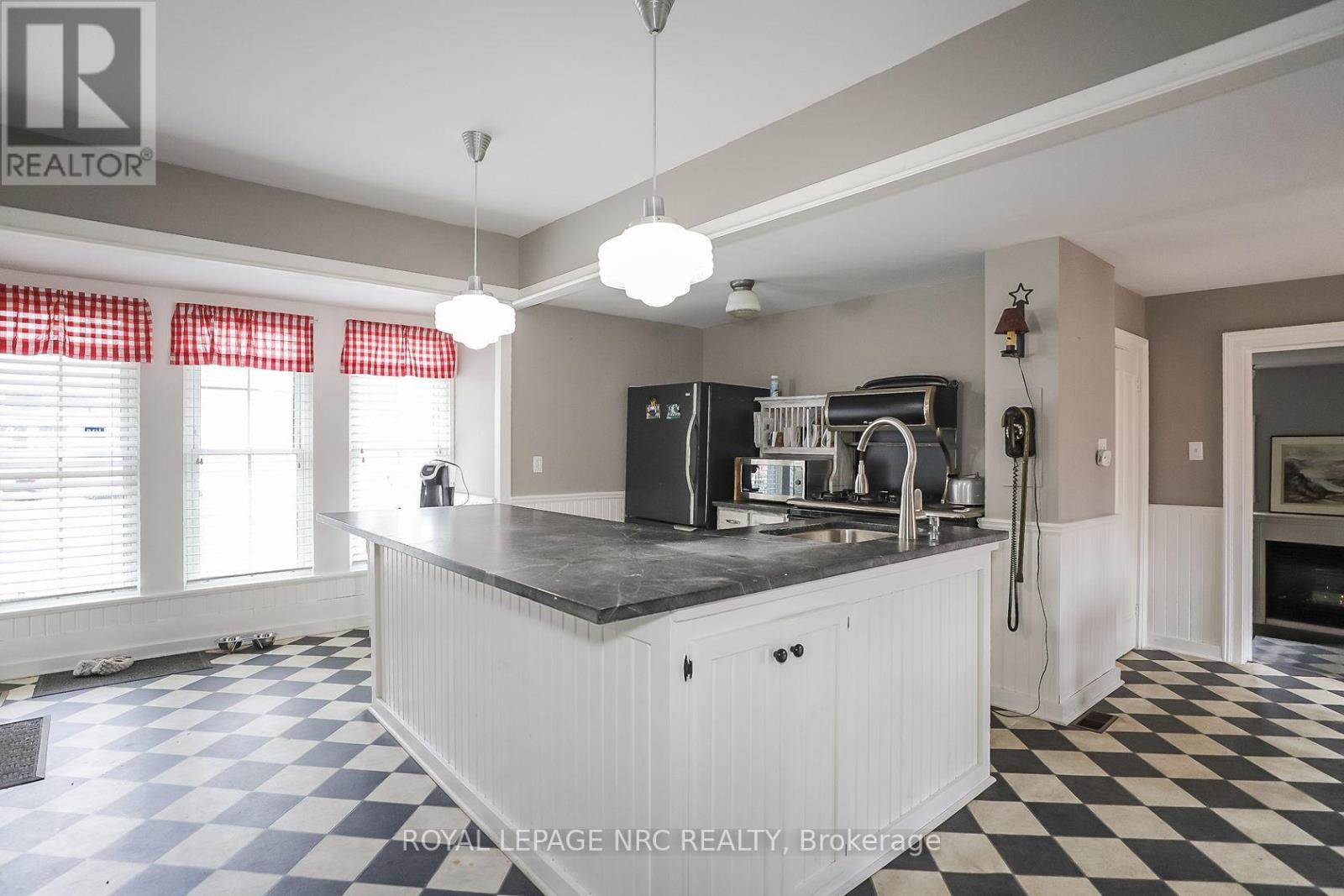 












264 RIDGE ROAD N

,
Fort Erie (Ridgeway),




Ontario
L0S1N0

