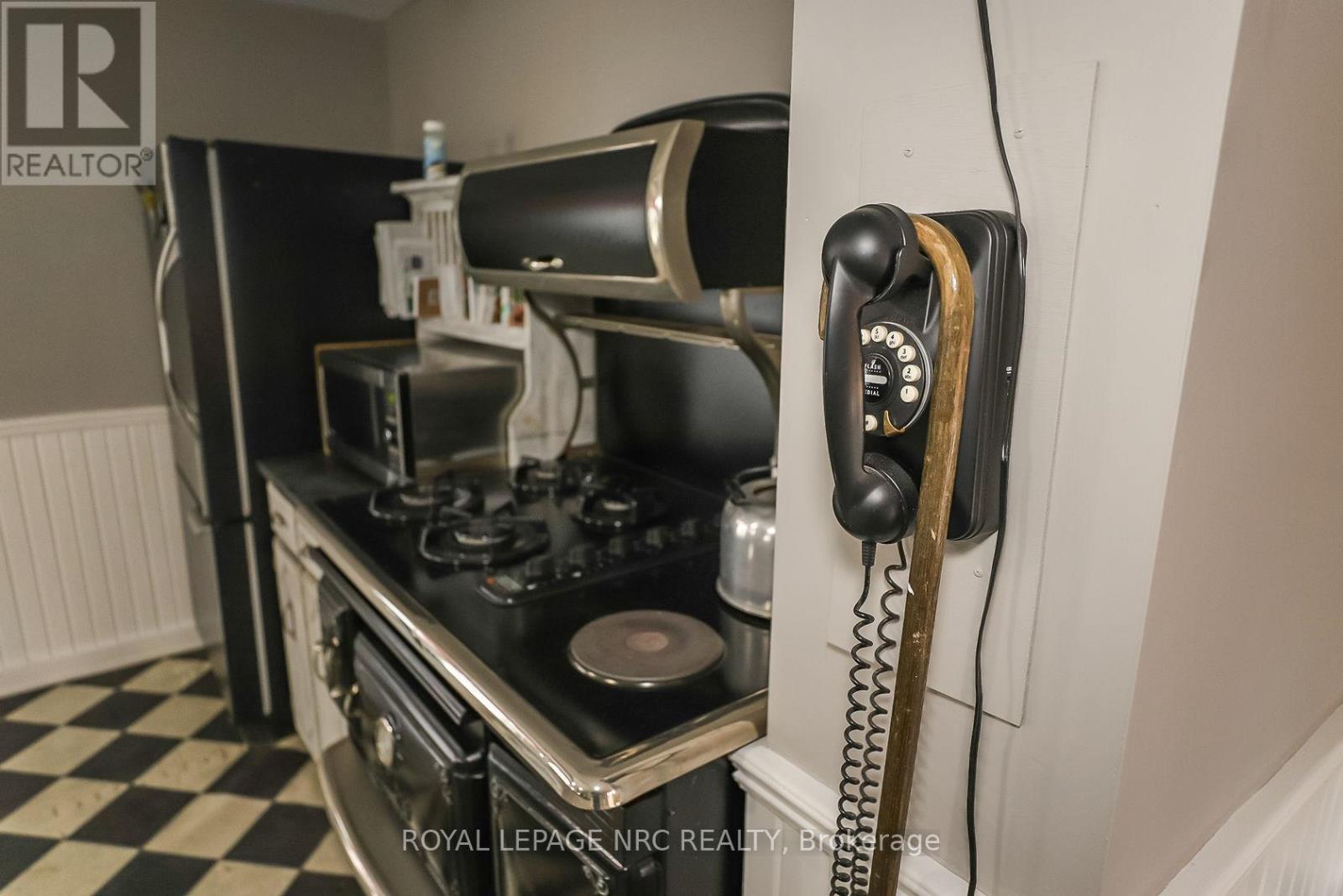 












264 RIDGE ROAD N

,
Fort Erie (Ridgeway),




Ontario
L0S1N0

