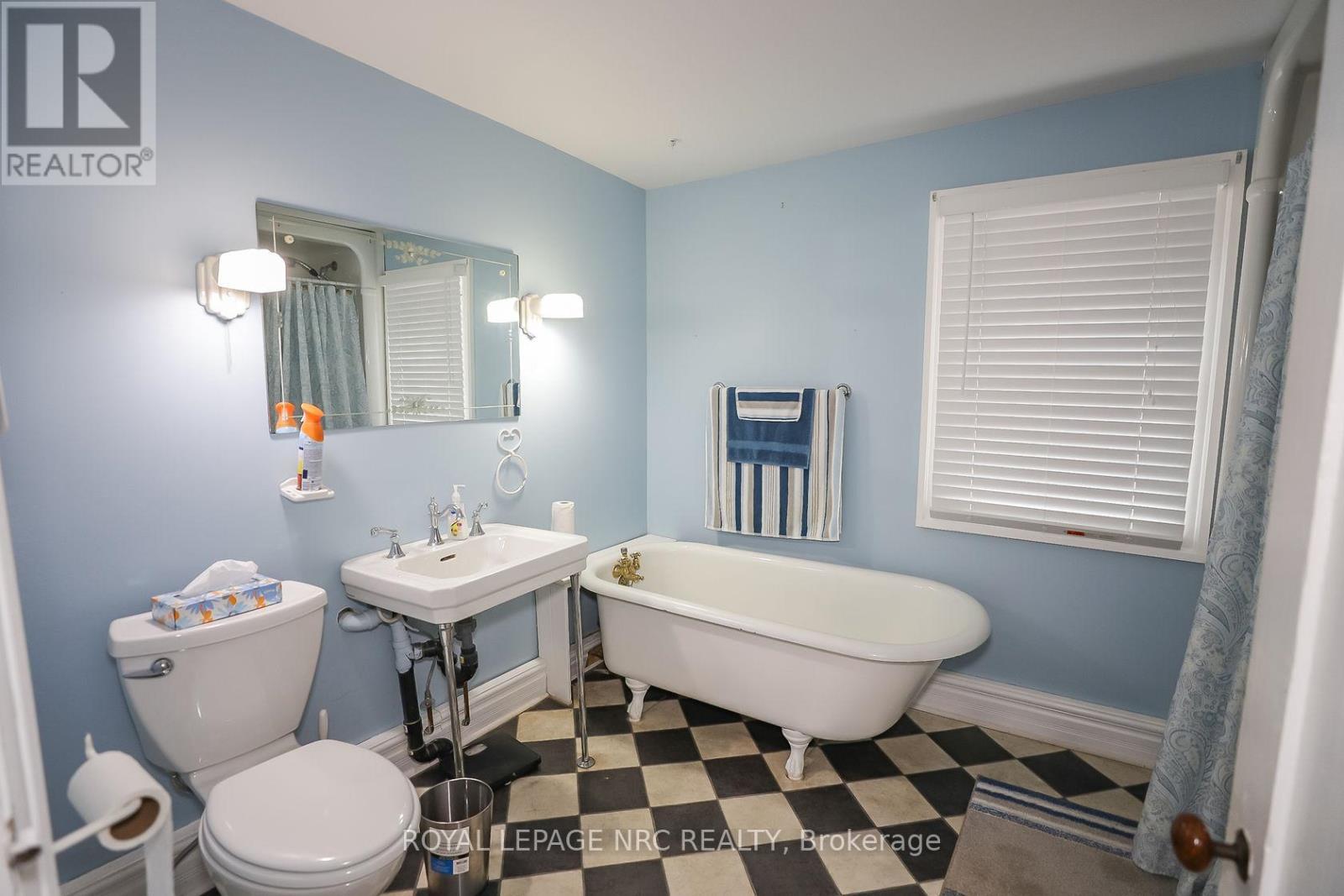 












264 RIDGE ROAD N

,
Fort Erie (Ridgeway),




Ontario
L0S1N0

